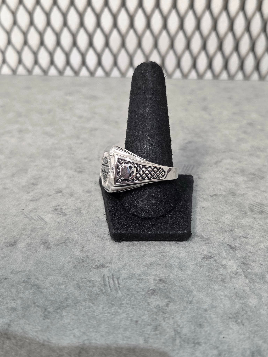 Licensed Product Mens .925 Silver Classic Willie G Skull Ring