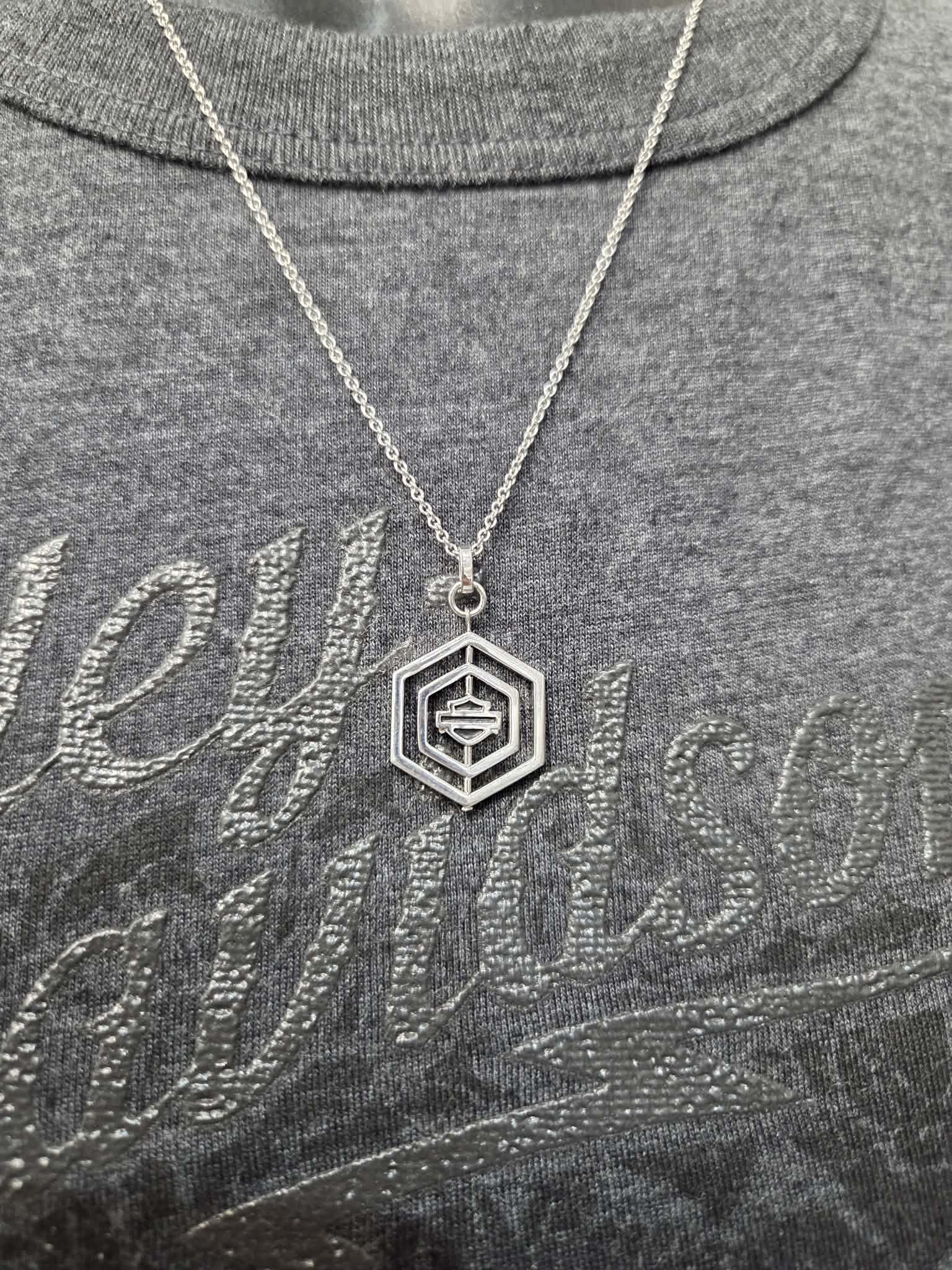 Licensed Product Womens Spinner Hexagon Necklace – Adjustable Main image
