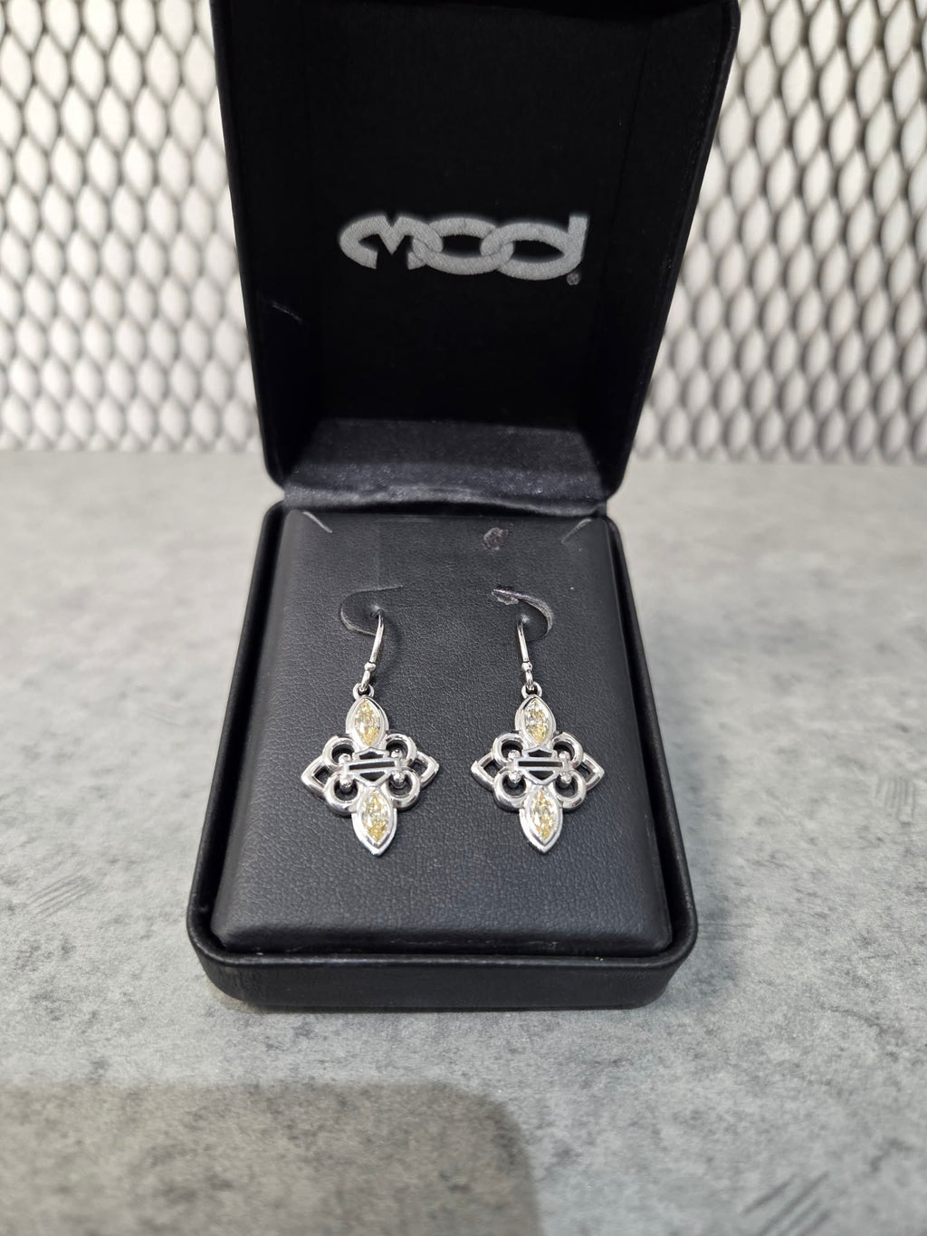 Licensed Product Womens Renaissance Canary Stones Drop Earrings