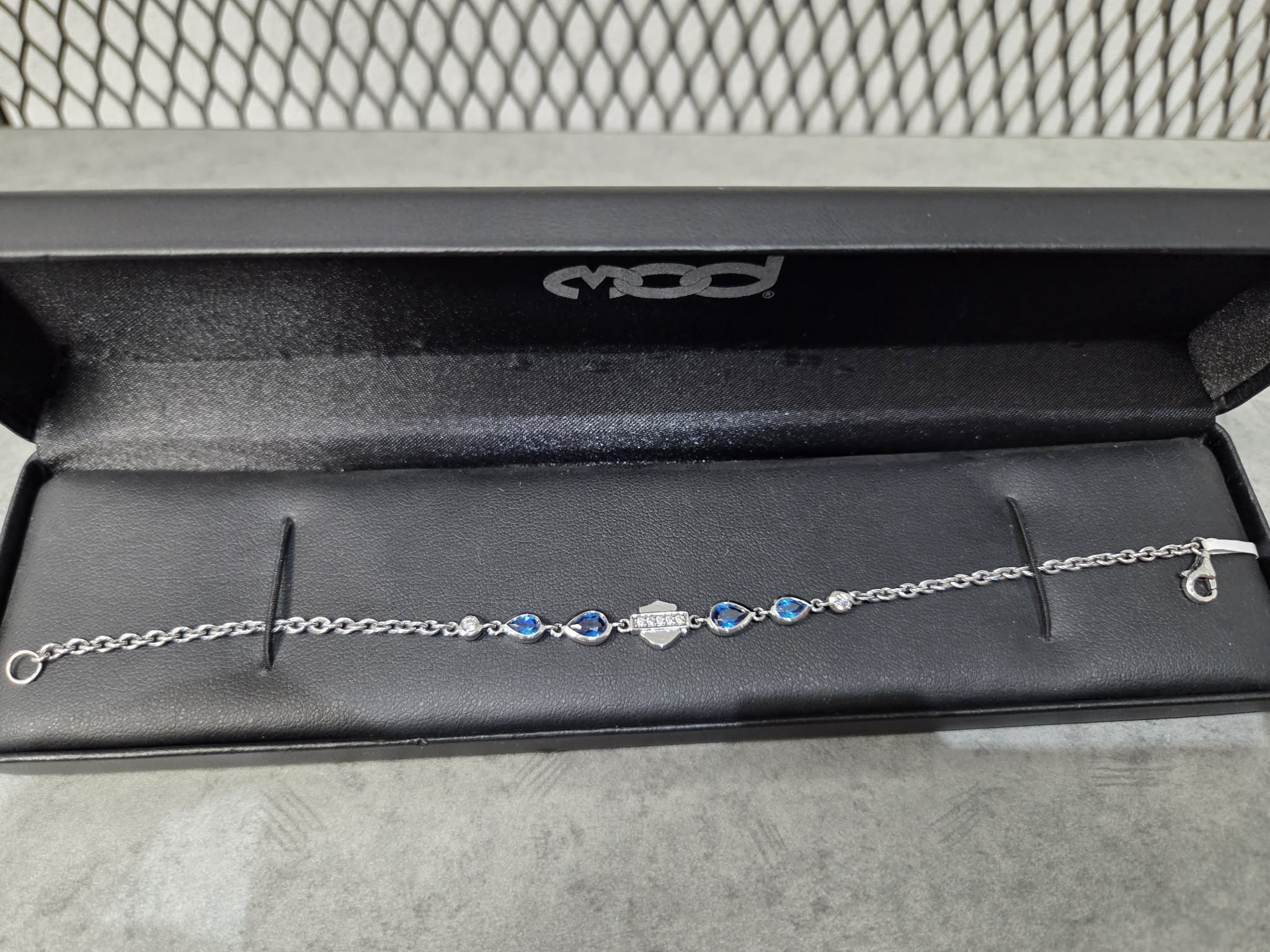 Licensed Product  Womens 9.25 Sterling Silver Blue Garland Stone Bracelet Main image