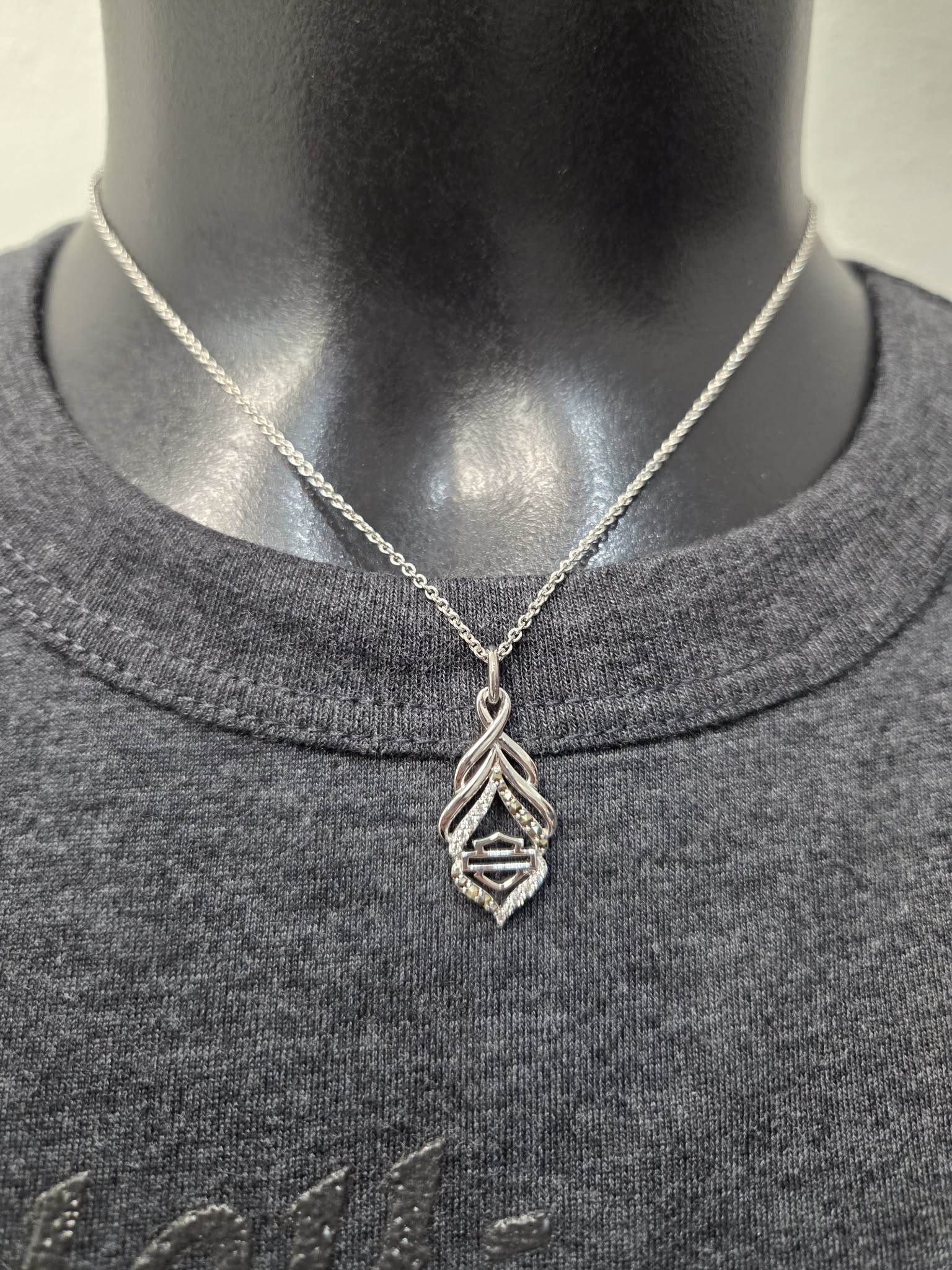 Licensed Product Womens .925 Silver Salt & Pepper Twist Necklace - Adjustable Main image