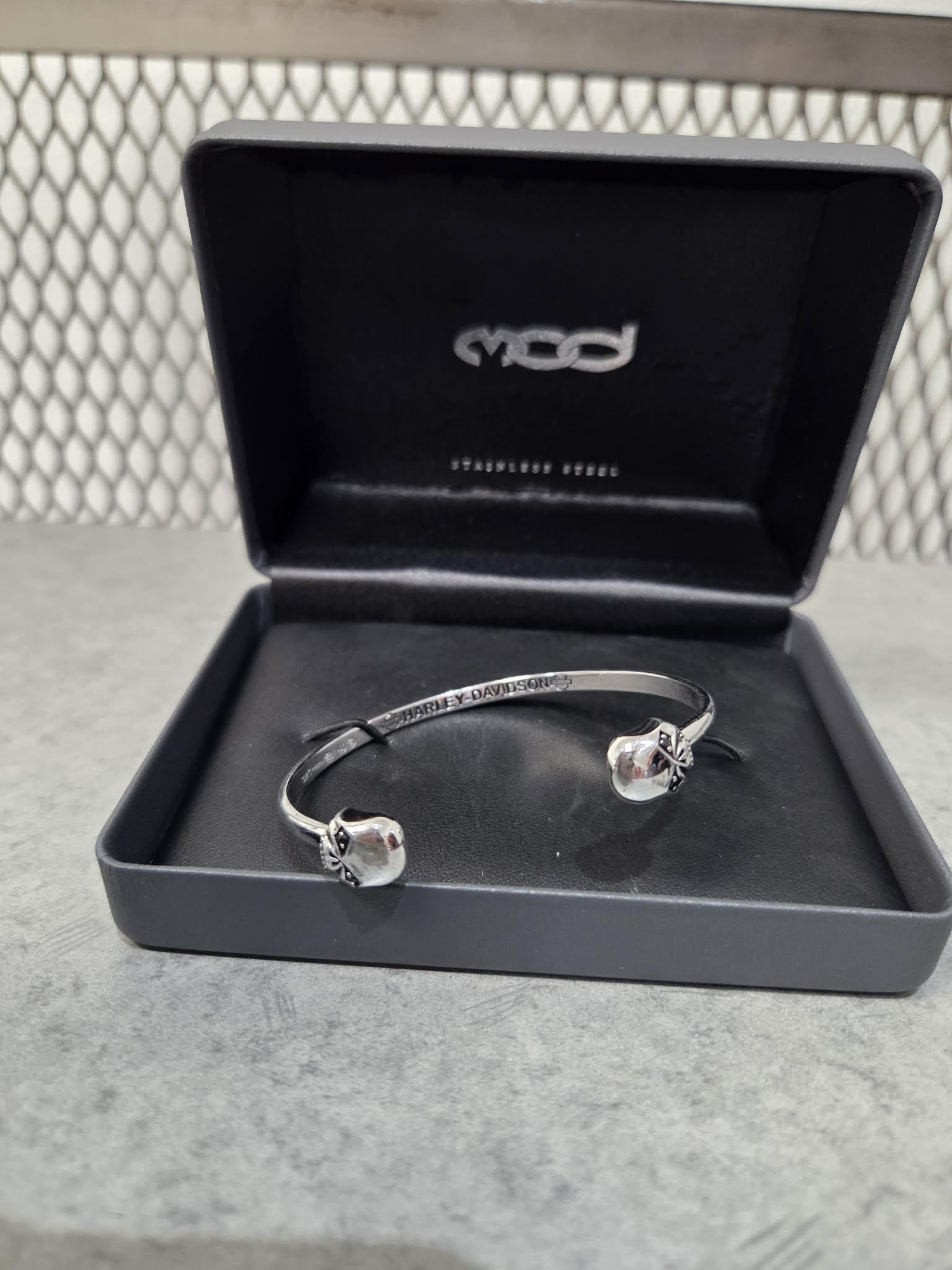 Licensed Product Womens .925 Silver Double Willie G Skull Cuff Bracelet Main image