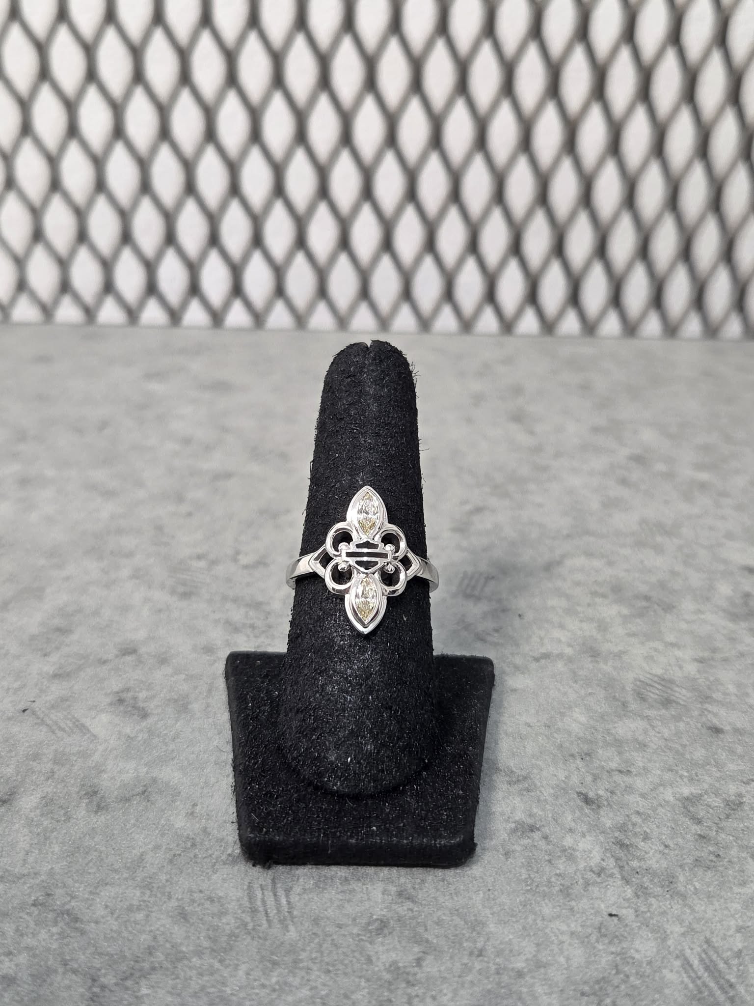 Licensed Product Womens Renaissance Canary Stone Ring