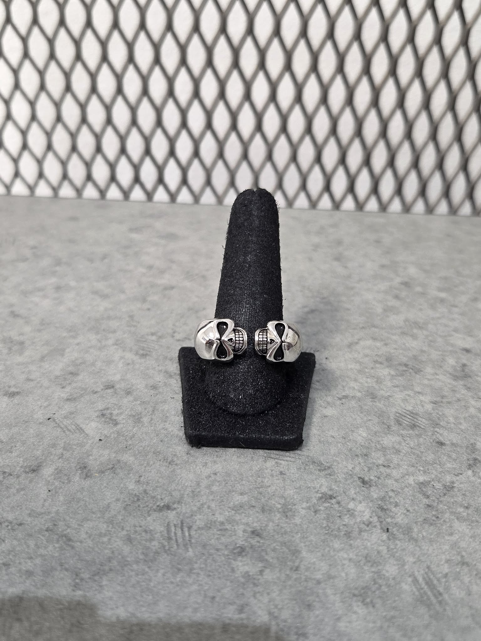 Licensed Product Mens Sterling Silver Wicked Skulls Split Ring