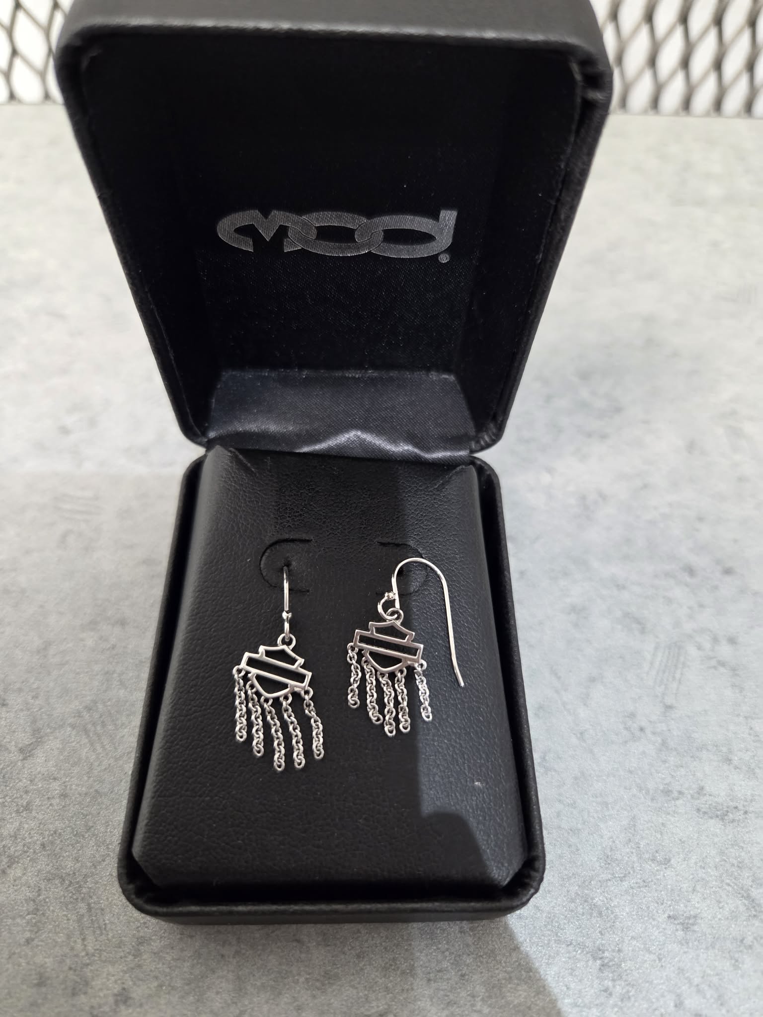 Licensed Product Womens .925 Silver Outline Chain Earrings