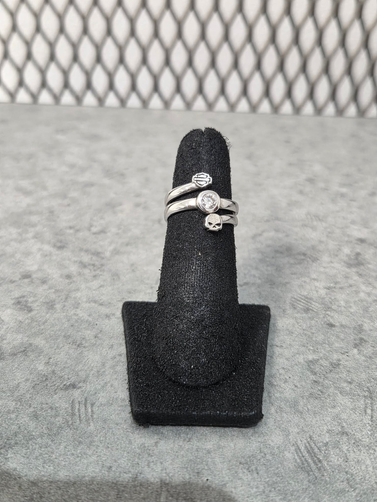 Licensed Product Womens .925 Silver Willie G Skull Split Twist Ring Main image