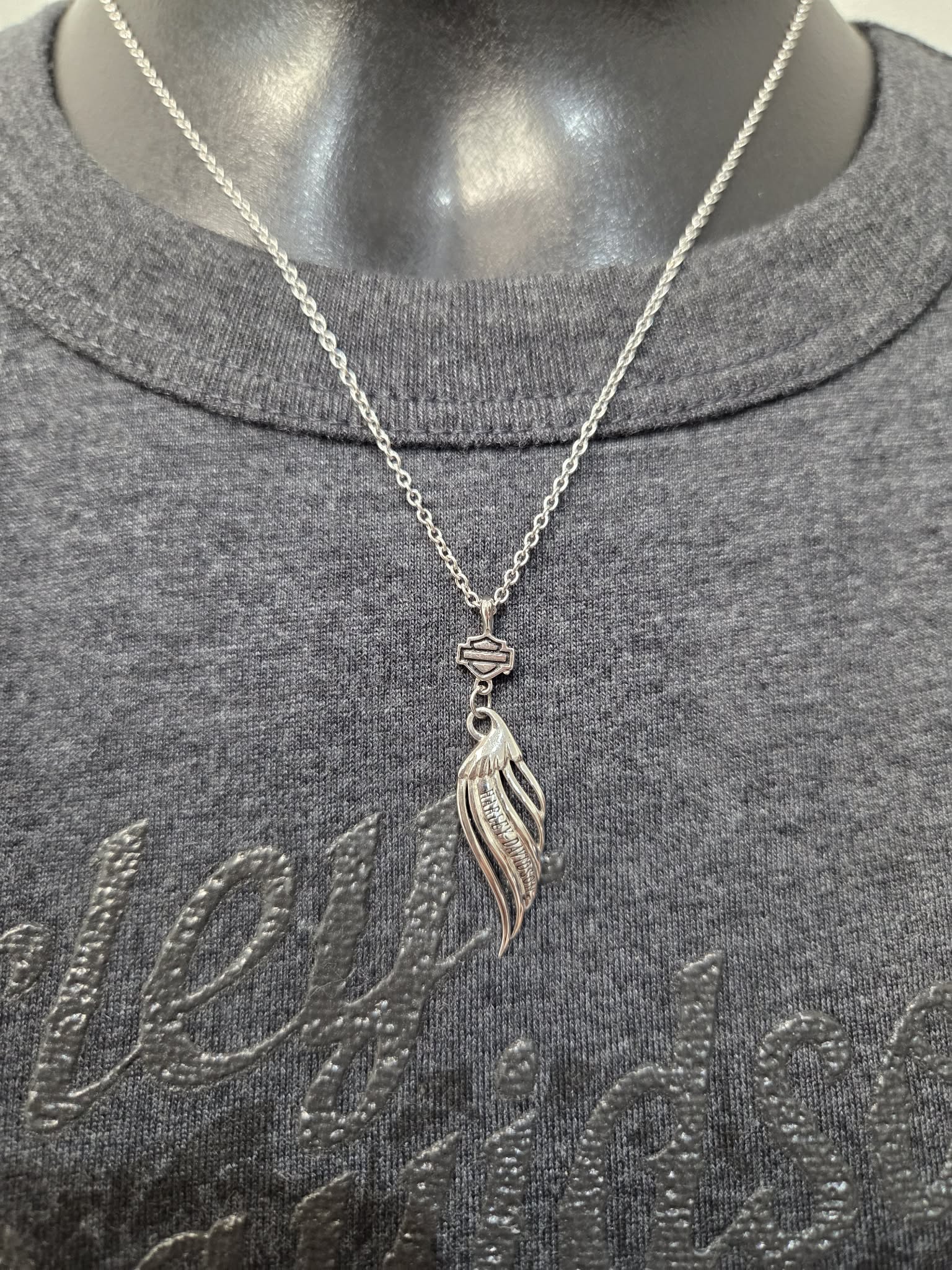 Licensed Product H-D Womens .925 Silver Pierced Wing Necklace