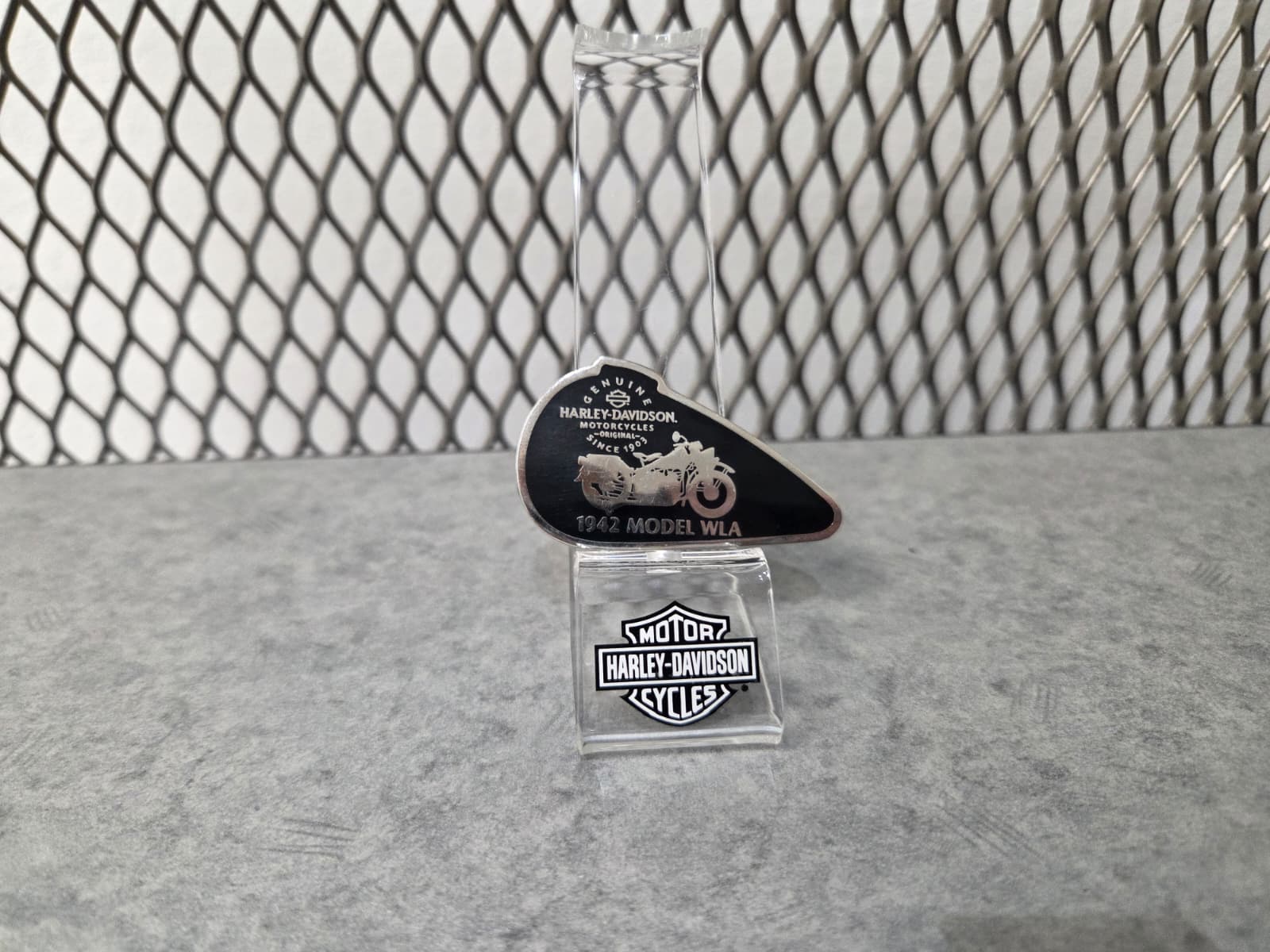 Licensed Product Mens 1942 Model WLA 2" Challenge Coin