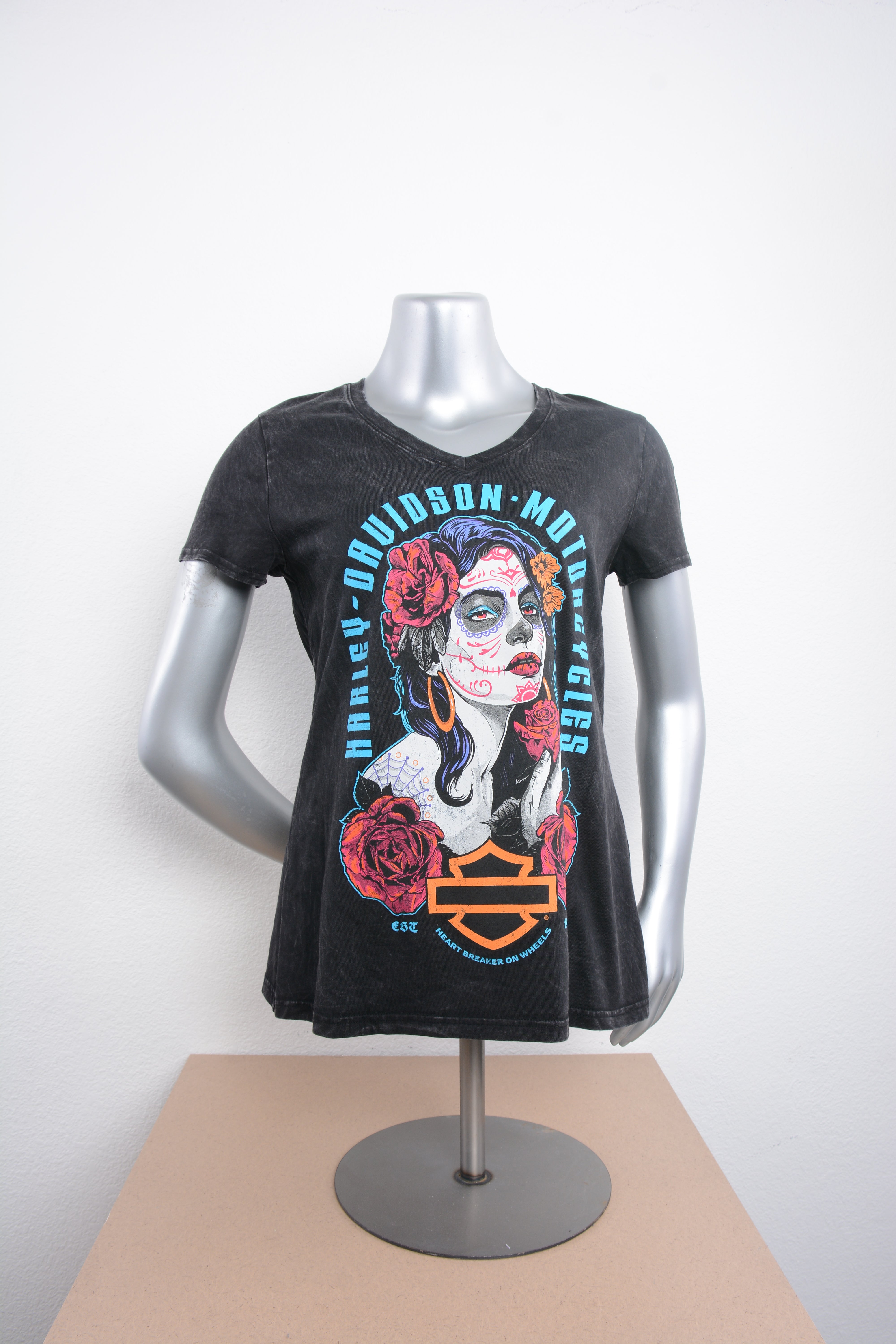 Licensed Product THE LOOK LDS BLACK WMS DYED VNK T Main image