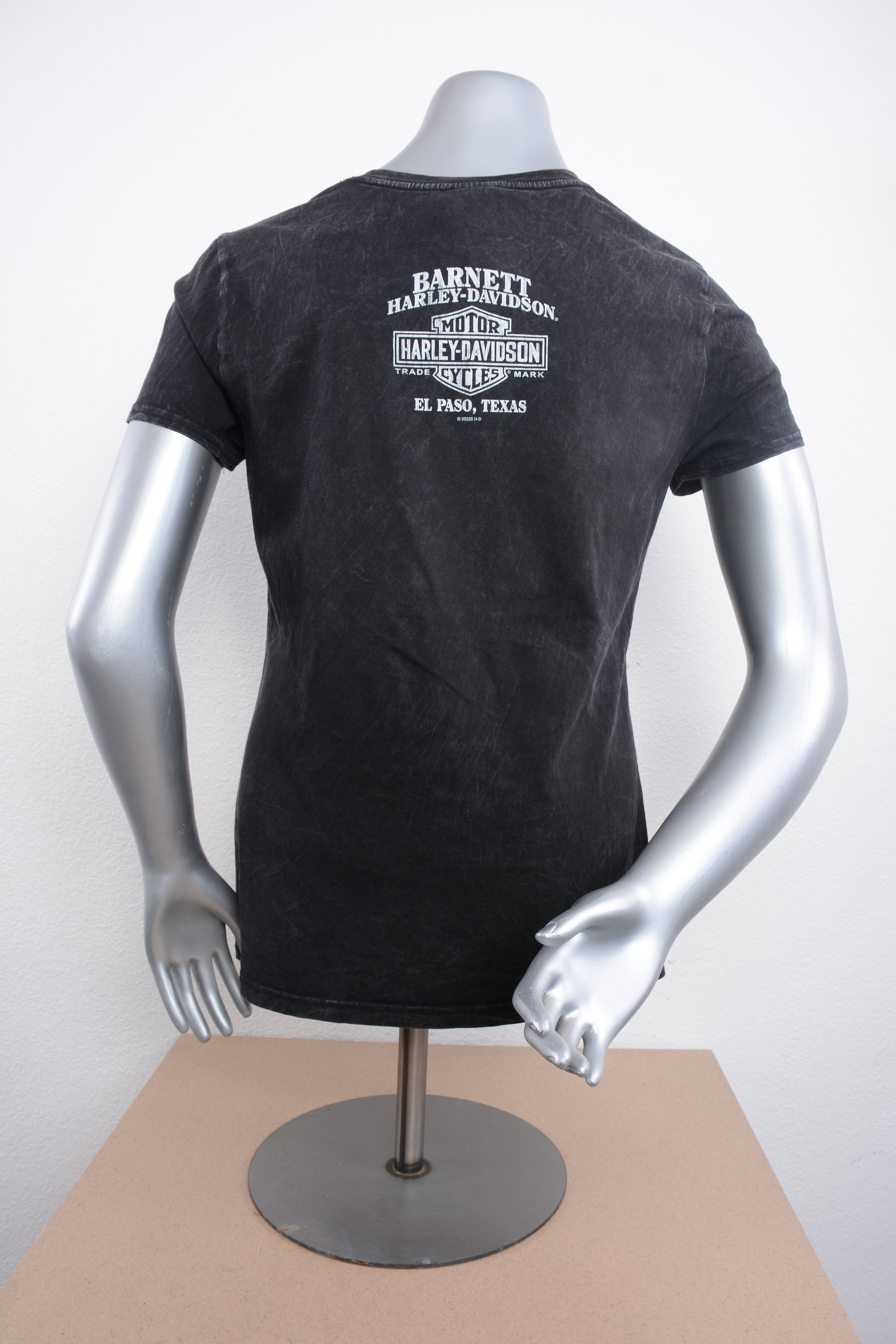 Licensed Product THE LOOK LDS BLACK WMS DYED VNK T