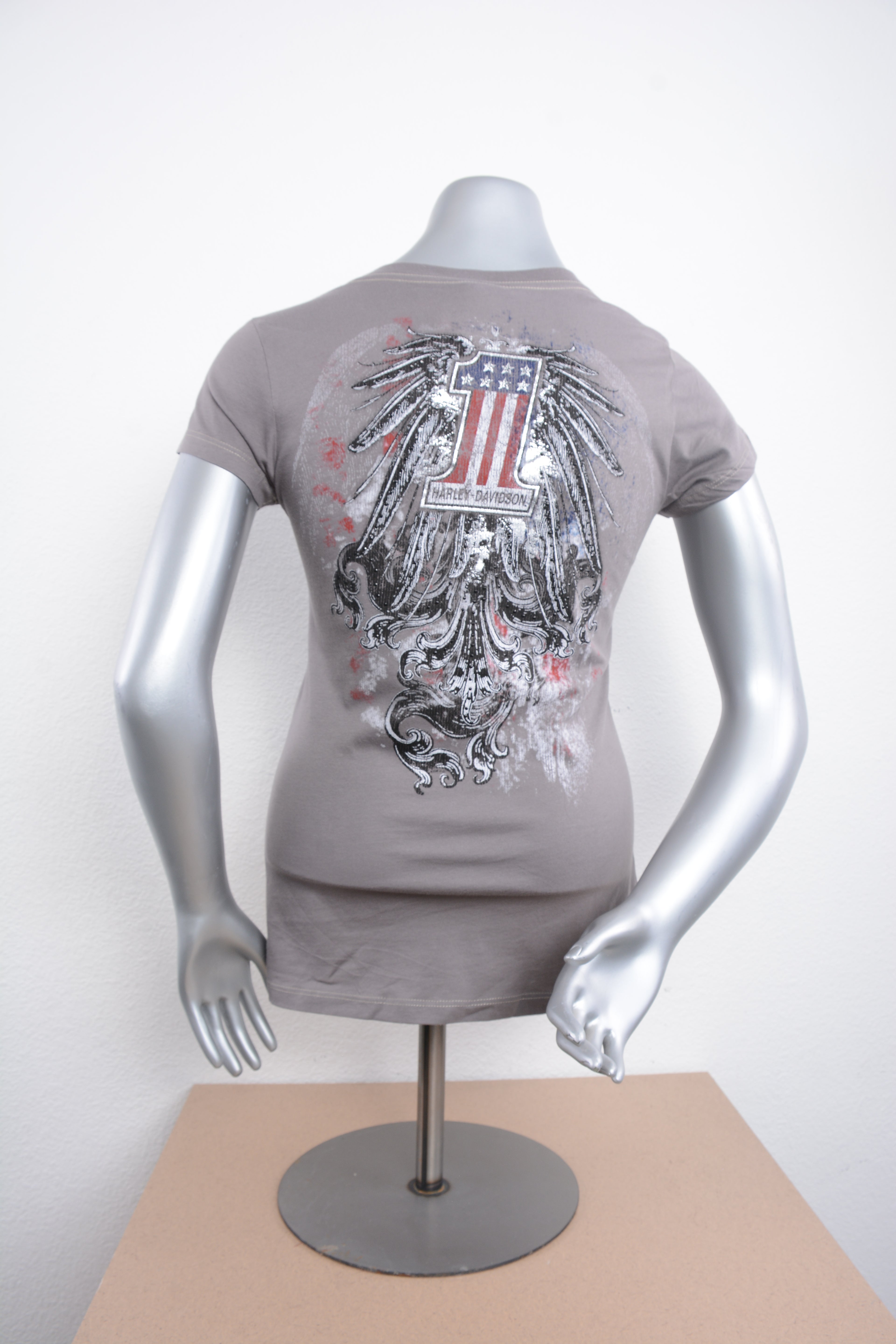 Licensed Product Women's One Mood #1 Logo with Wings Foil with Studs Grey Short Sleeve T-Shirt