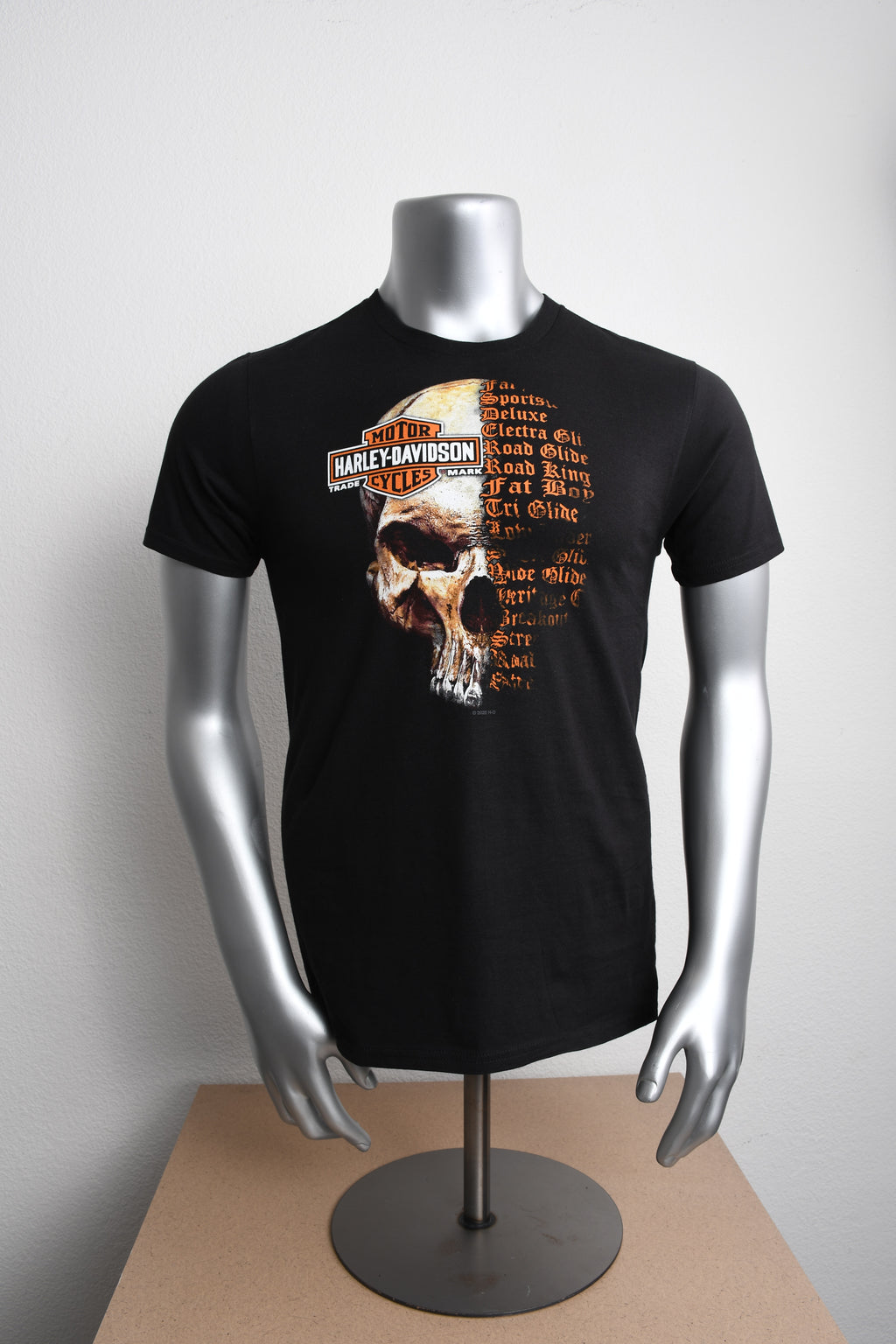 Licensed Product Mens Split Skull B&S Black Short Sleeve T-Shirt