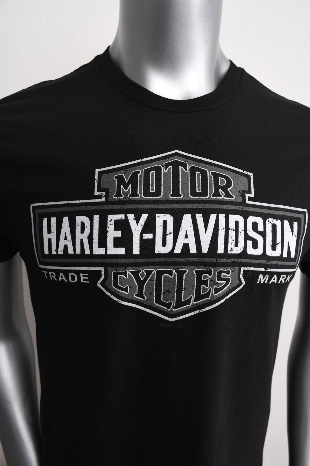 Licensed Product Men's Long Logo Grey Trademark B&S Black Short Sleeve T-Shirt