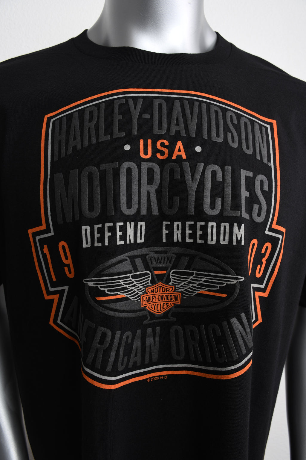 Licensed Product Men's Defend Winged B&S Black Short Sleeve T-Shirt