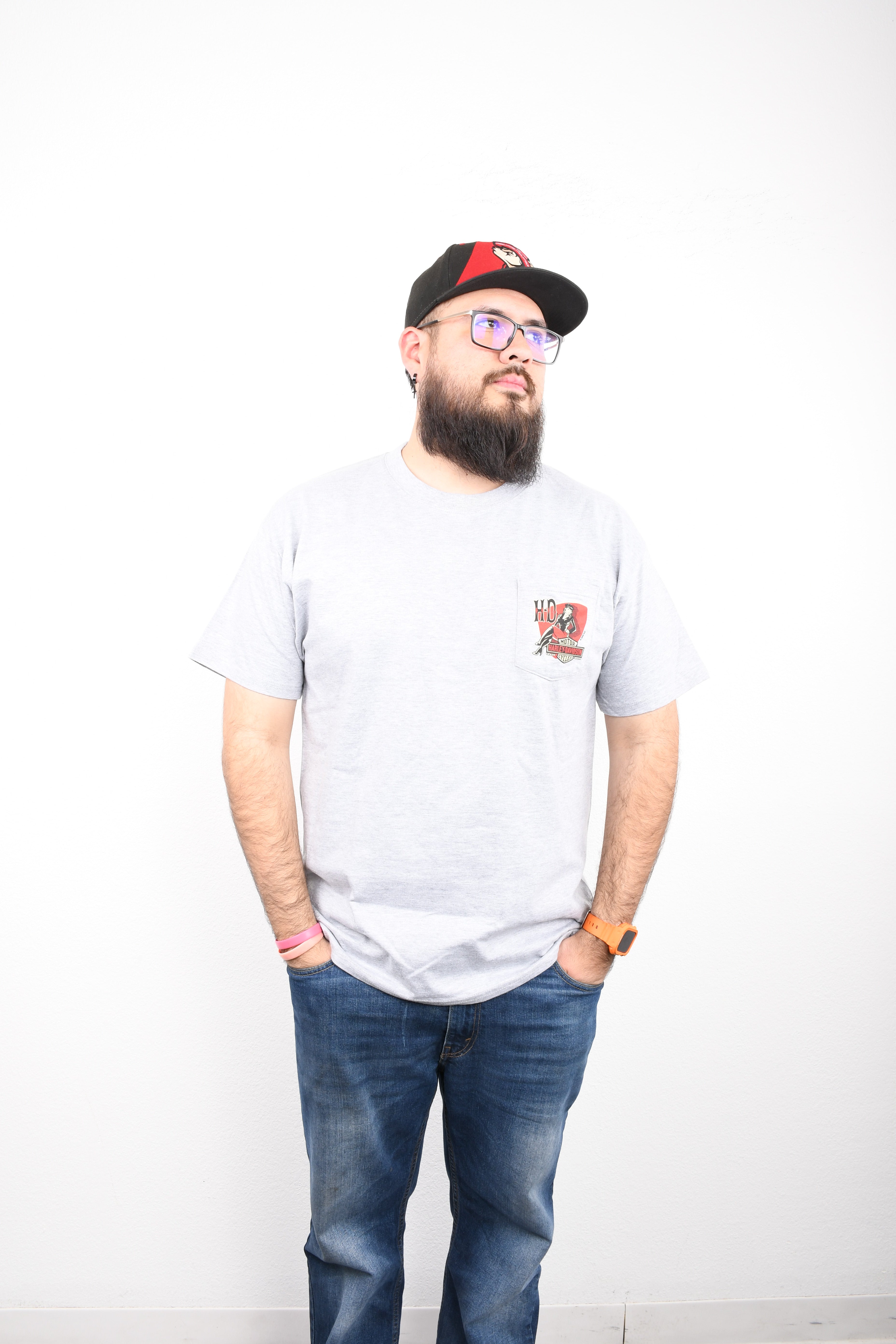 Licensed Product Men's Retro Babe Pocket Grey Short Sleeve T-Shirt Main image