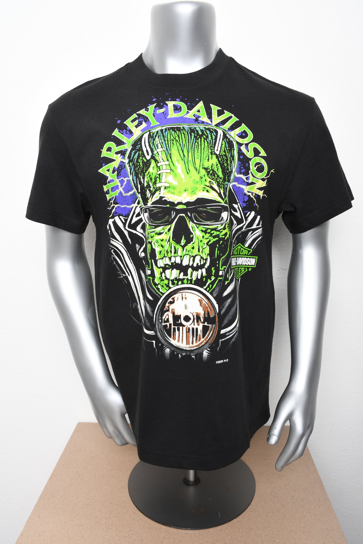Licensed Product FRAKNITE MNS GLOW IN THE DARK T BLK Main image
