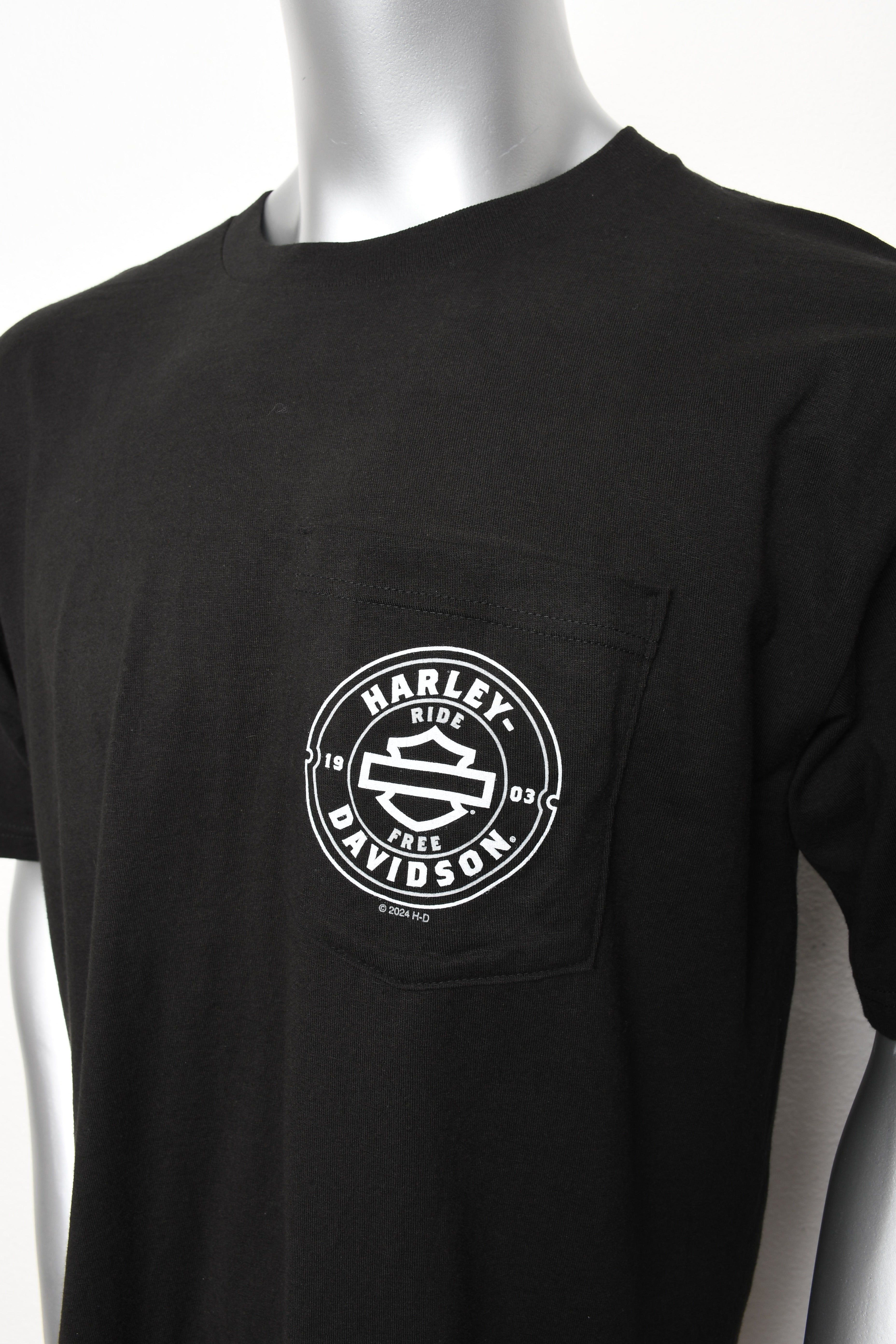 Licensed Product PROFESS S/S PKT MENS Secondary image