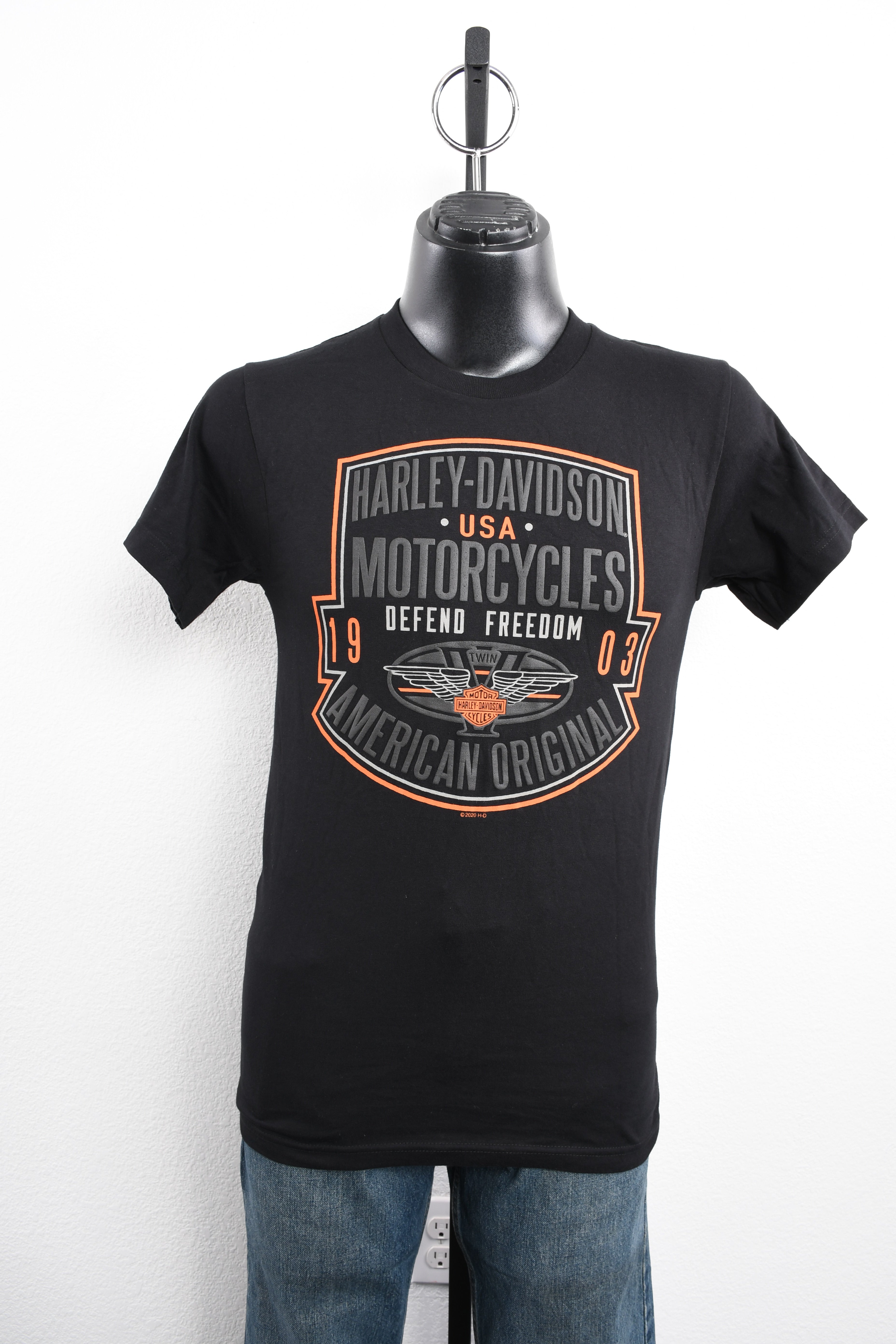 Licensed Product Men's Defend Winged B&S Black Short Sleeve T-Shirt