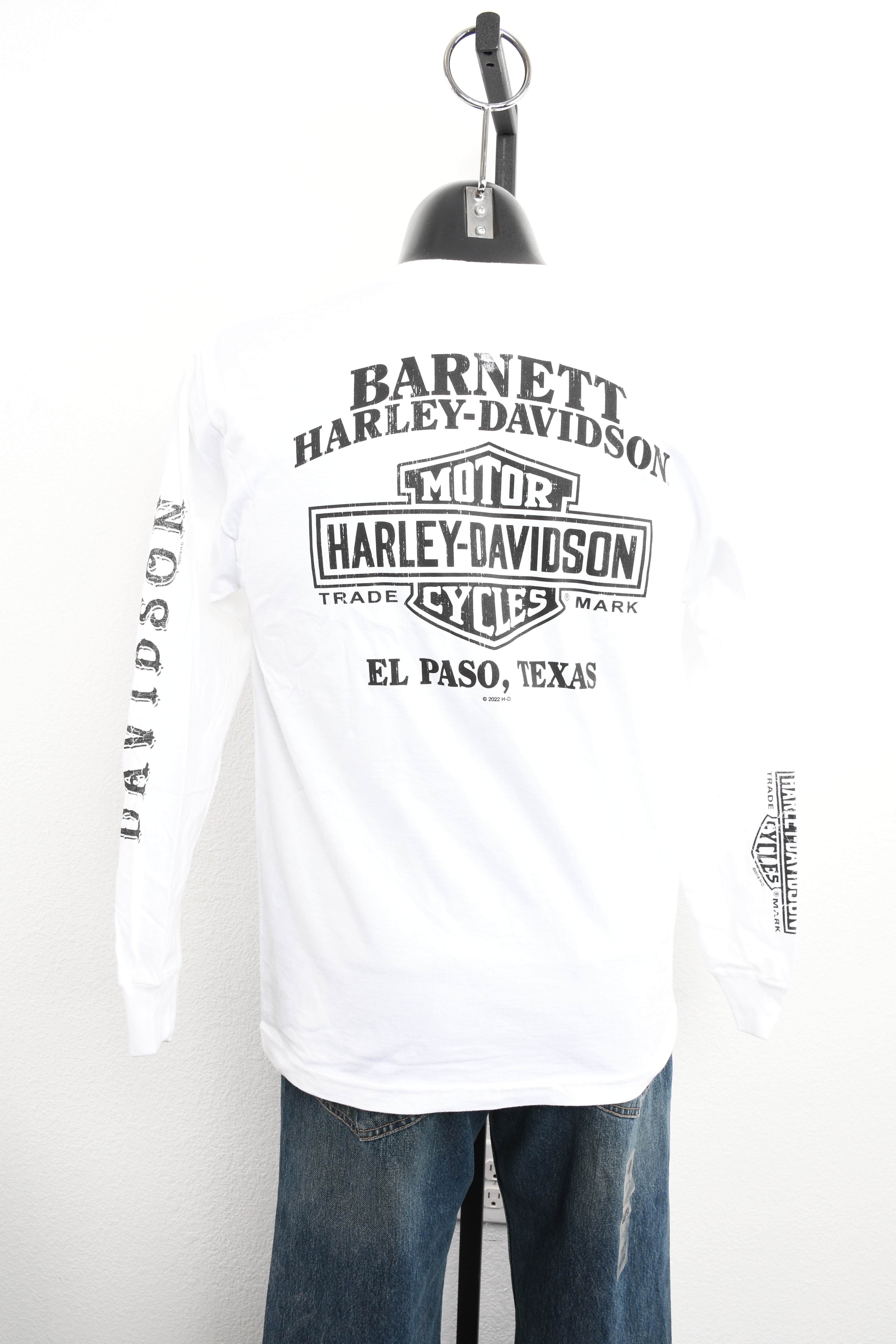 Licensed Product Men's Cracked Classic Trademark B&S White Long Sleeve T-Shirt