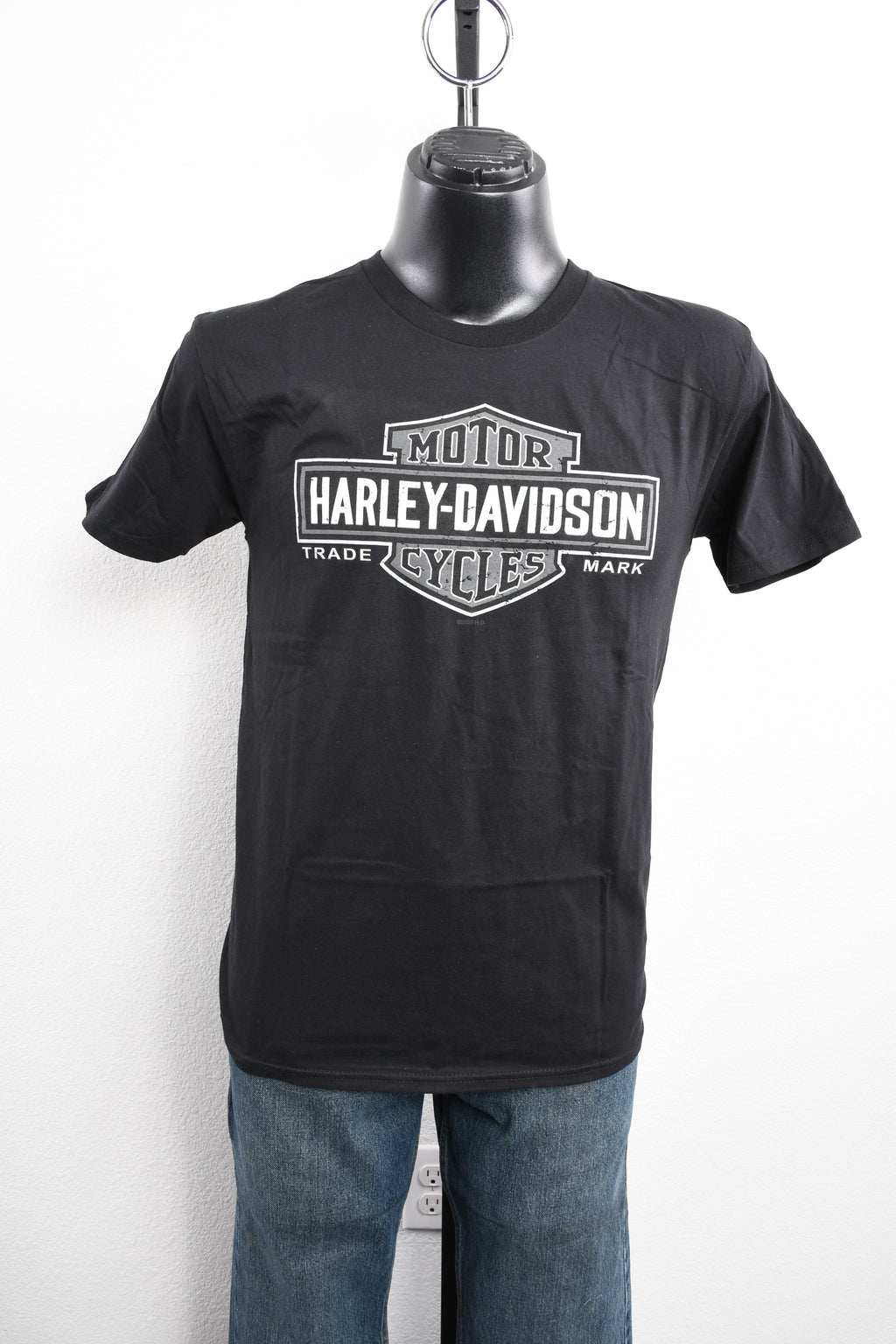 Licensed Product Men's Long Logo Grey Trademark B&S Black Short Sleeve T-Shirt