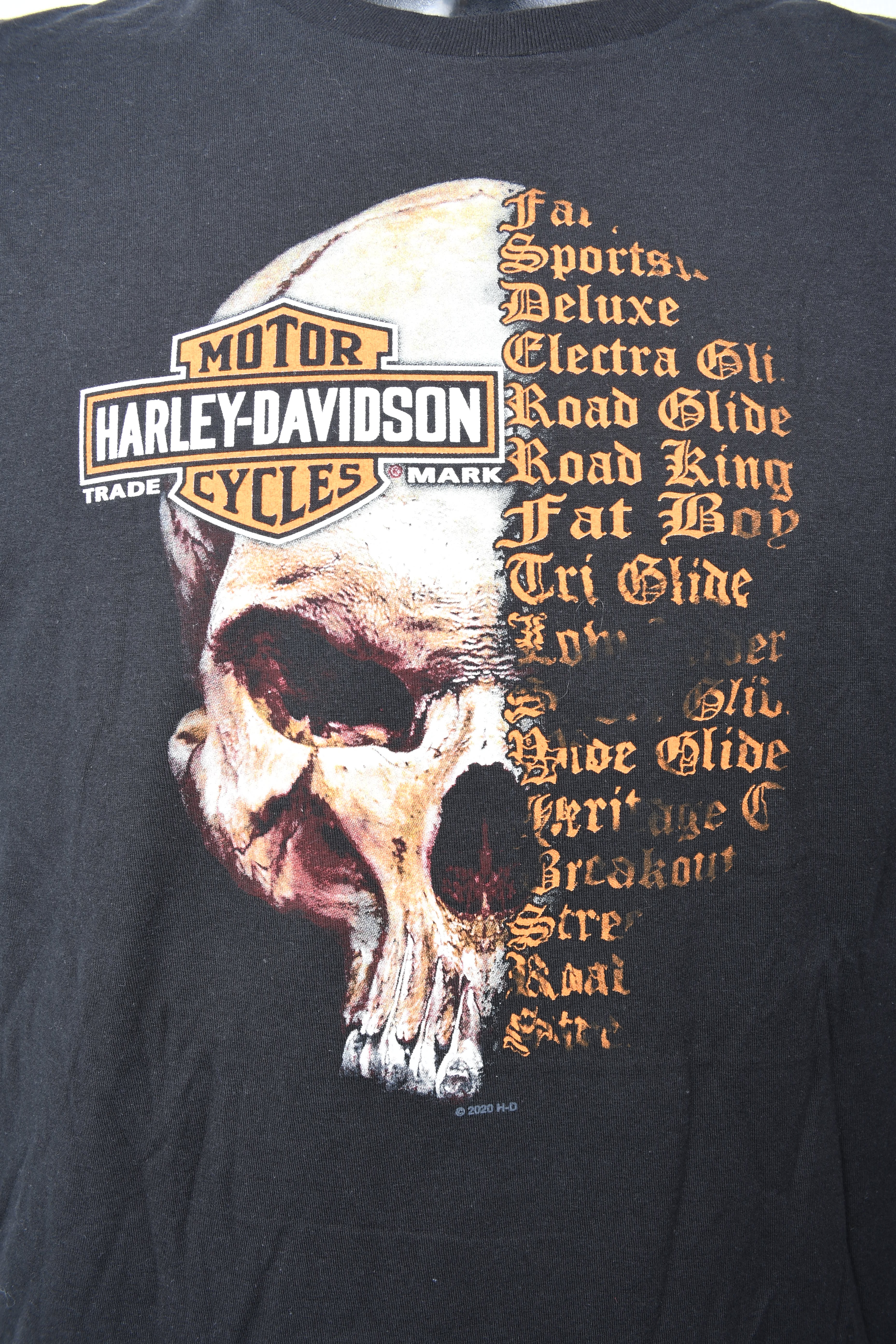 Licensed Product Mens Split Skull B&S Black Short Sleeve T-Shirt