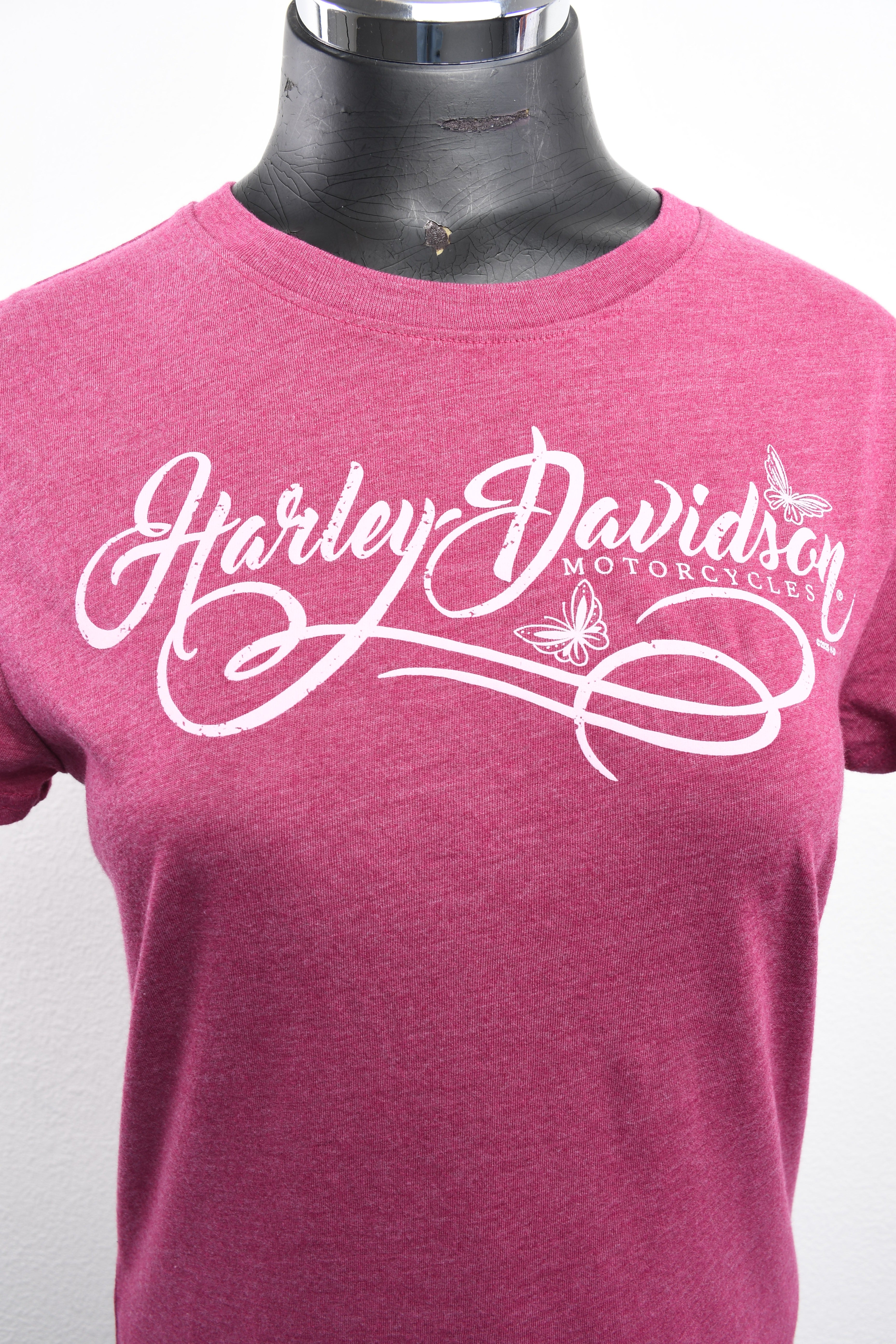 Licensed Product DEEP SCROLL PINK WMS T