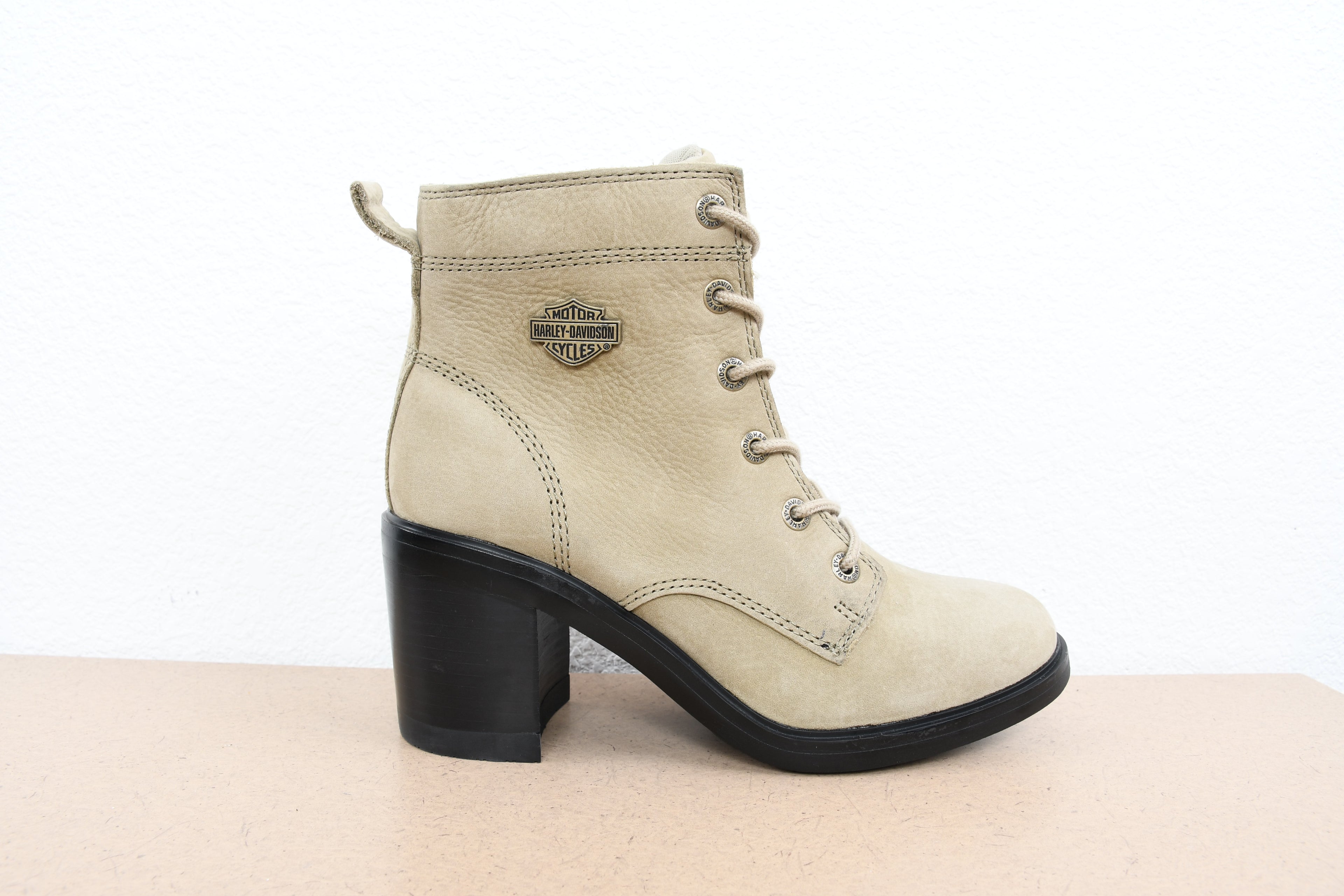 Licensed Product Womens Corby Lace Tan Leather Low Cut Boot