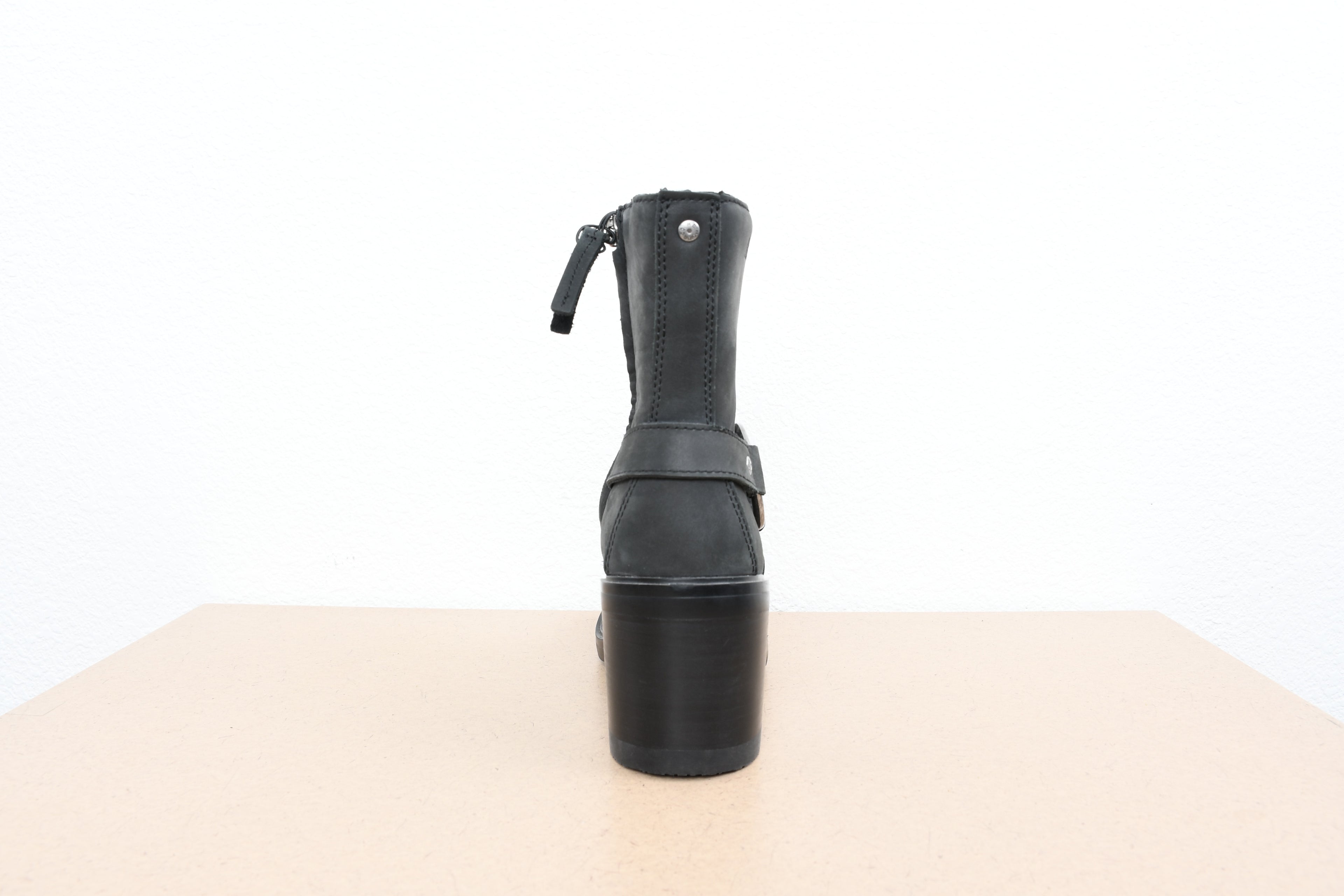 Licensed Product Womens Lavina 6 in. Black Leather Mid Cut Boot