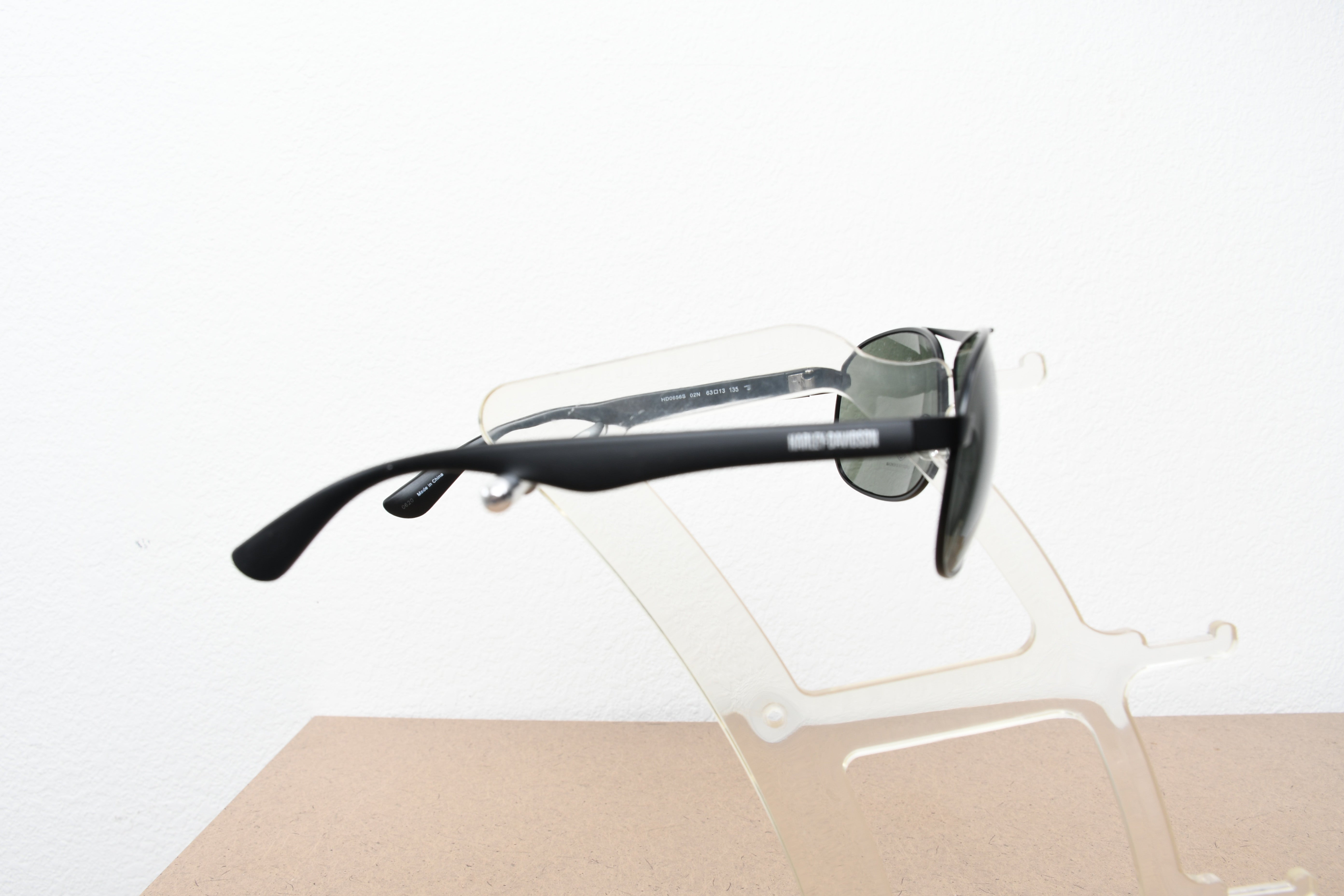 Licensed Product Matte Black Frame Green Lens Sunglasses Secondary image