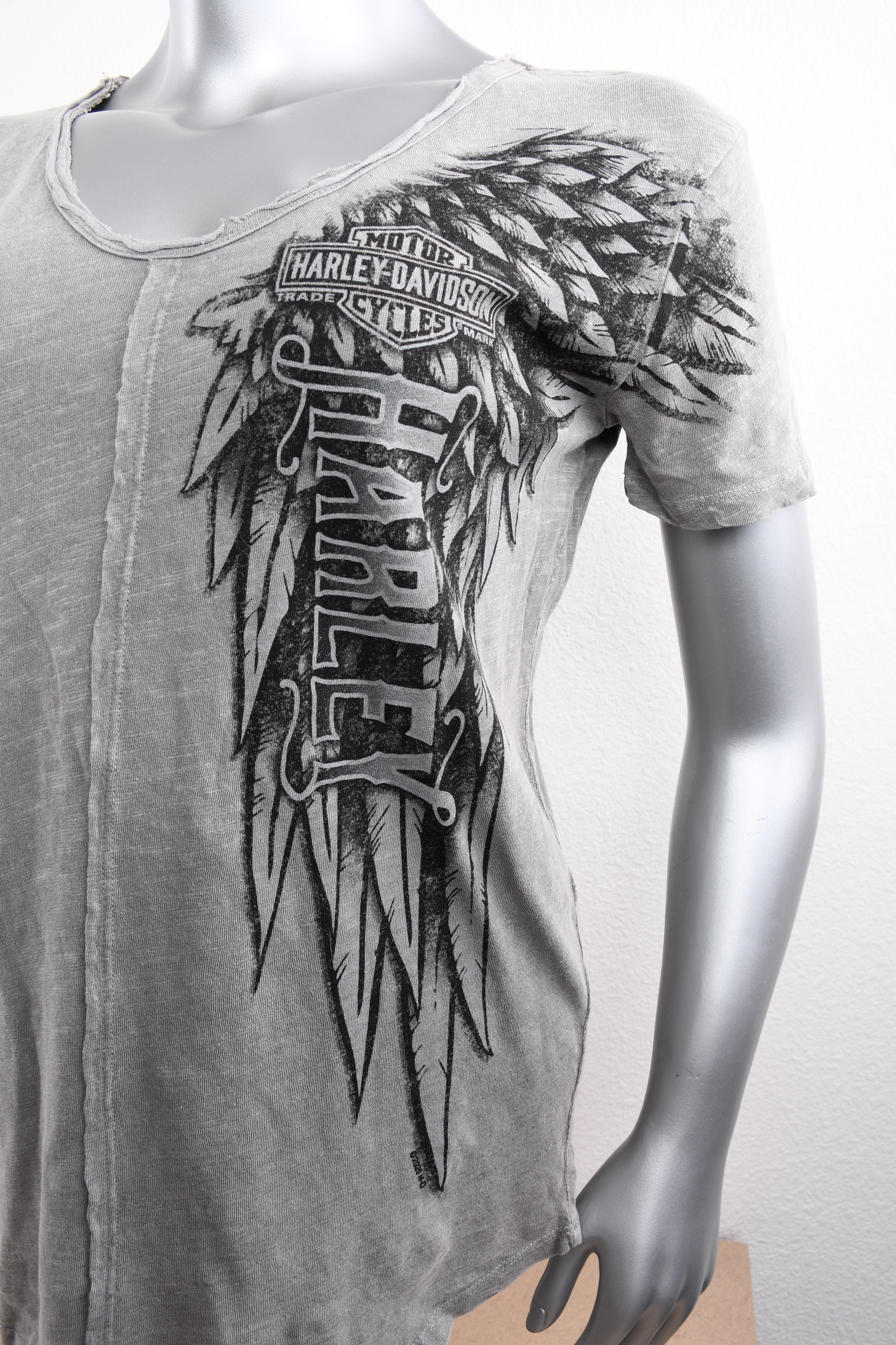 Licensed Product Womens Divide LC Wings Grey Short Sleeve T-Shirt