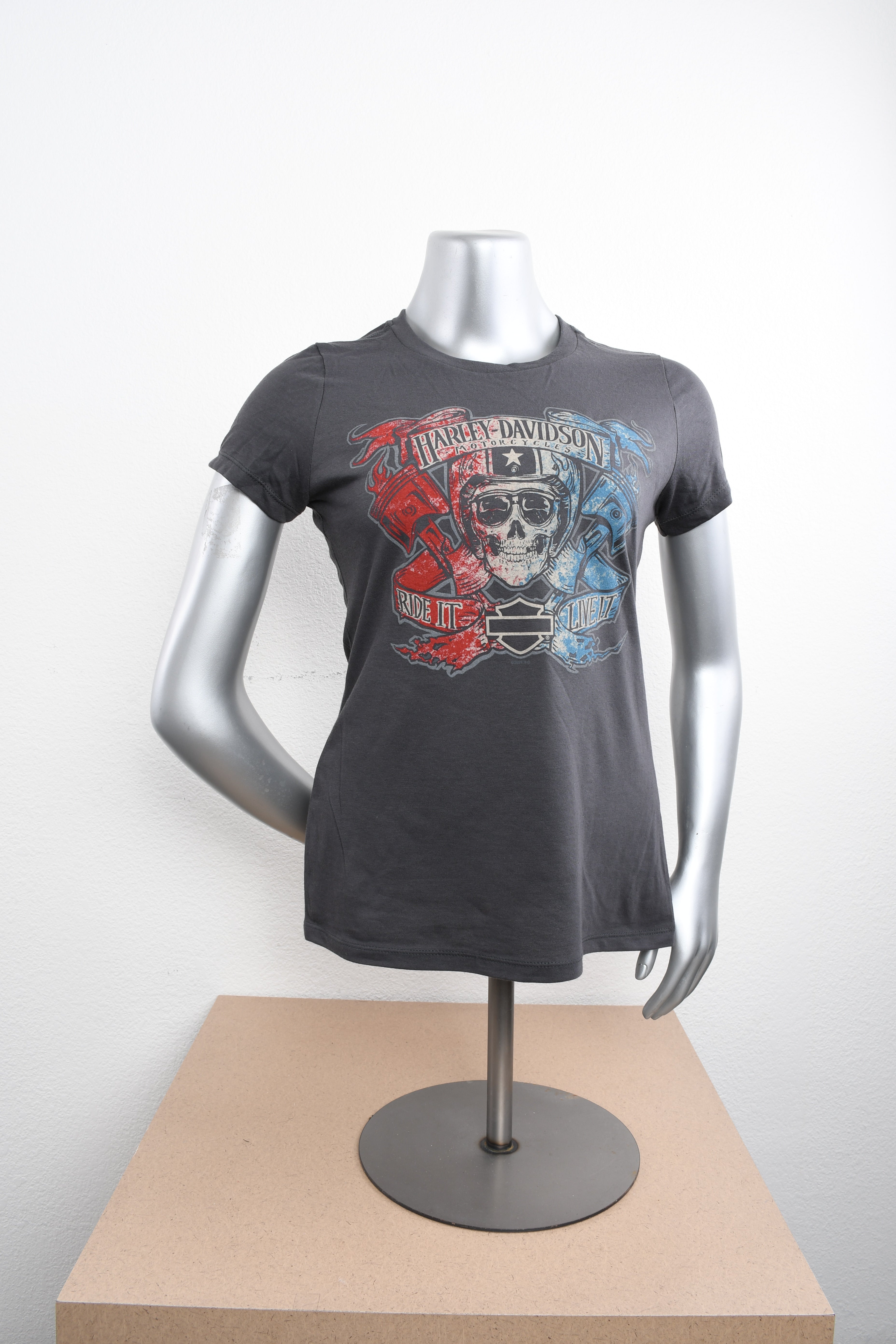 Licensed Product Womens Zealous Skull Pistons Charcoal Short Sleeve T-Shirt Main image