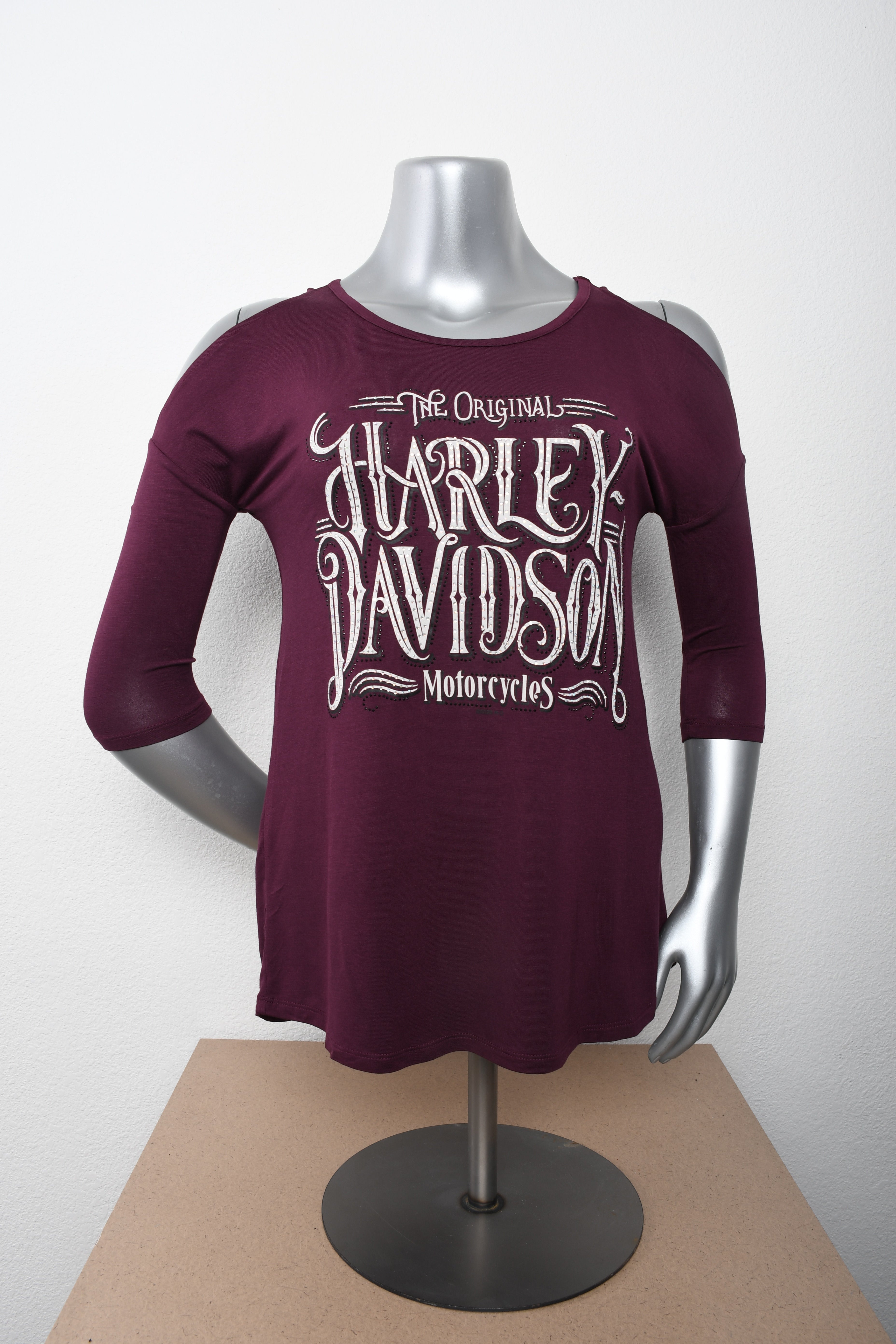 Licensed Product Women's Lavish Cold Shoulder Purple 3/4 Sleeve T-Shirt