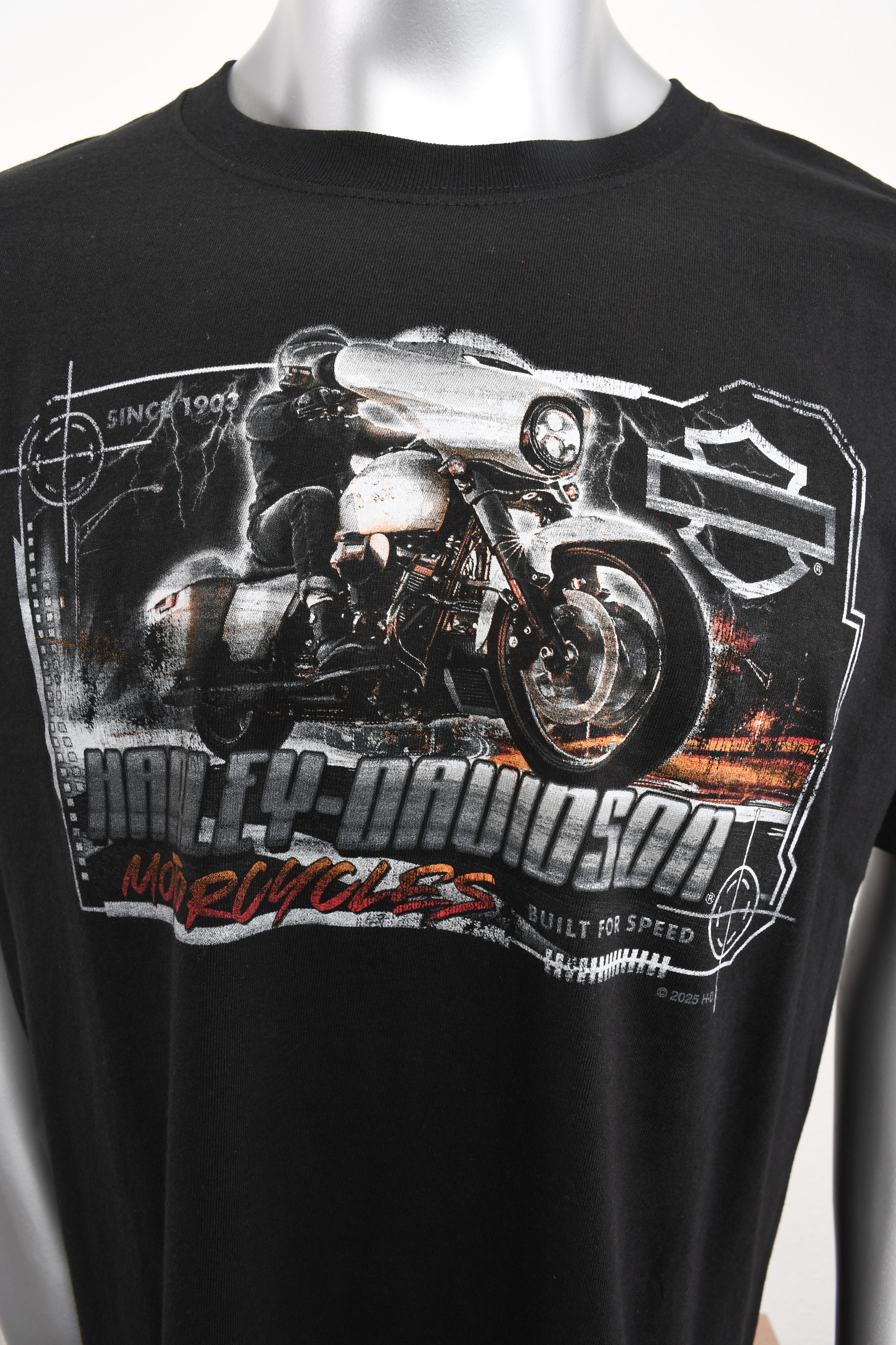 Licensed Product LAUNCHED S/S BLACK MENS Secondary image