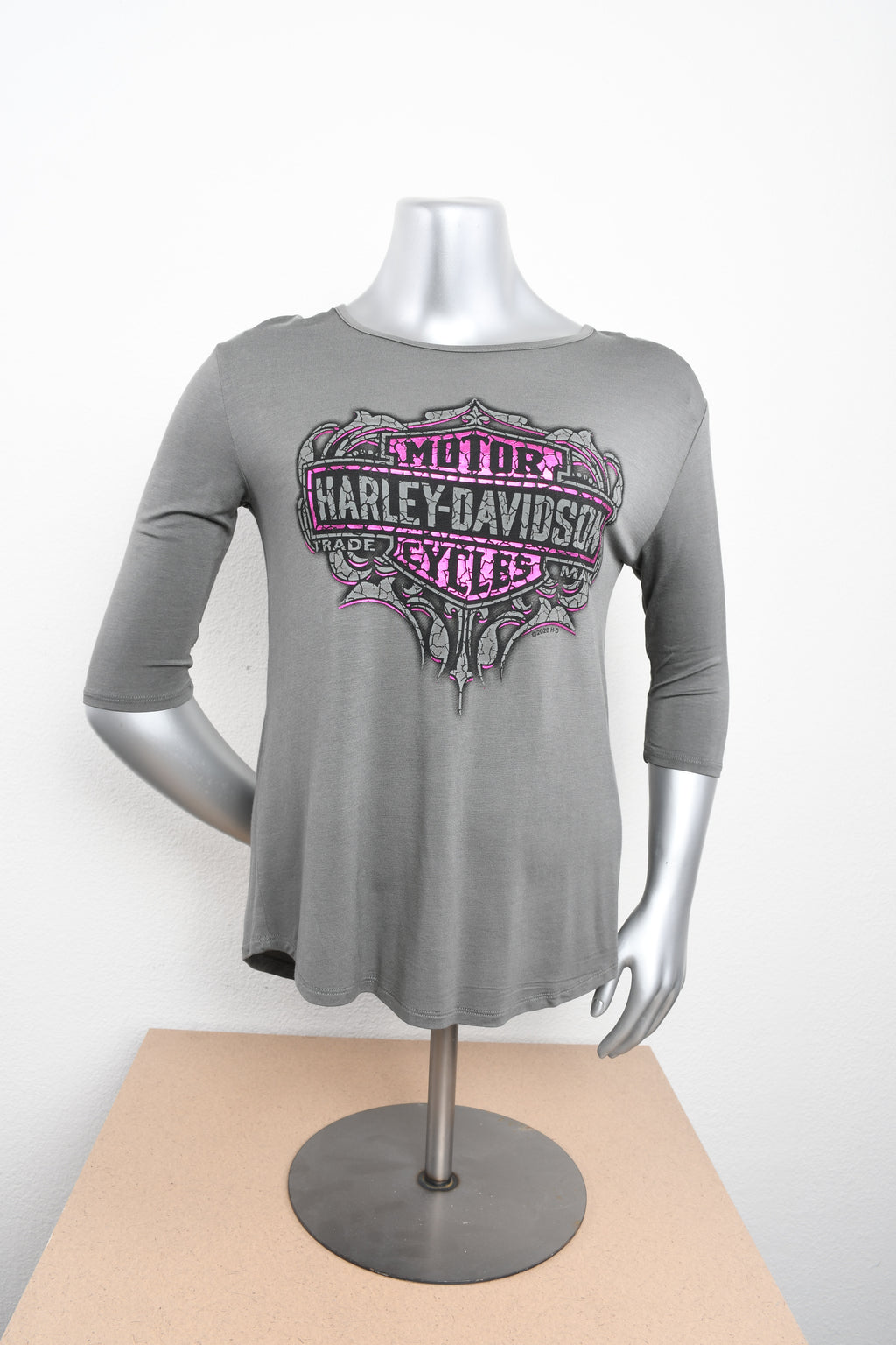 Licensed Product Womens Cracked Logo Grey 3/4 Sleeve T-Shirt