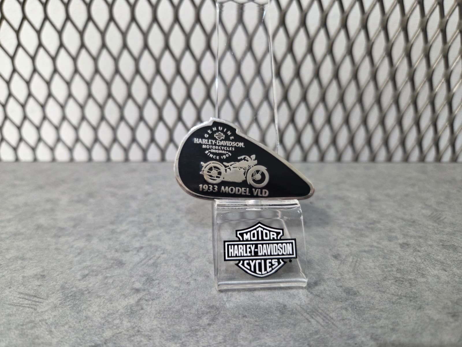 Licensed Product 1933 Model VLD Tank 2" Challenge Coin Secondary image