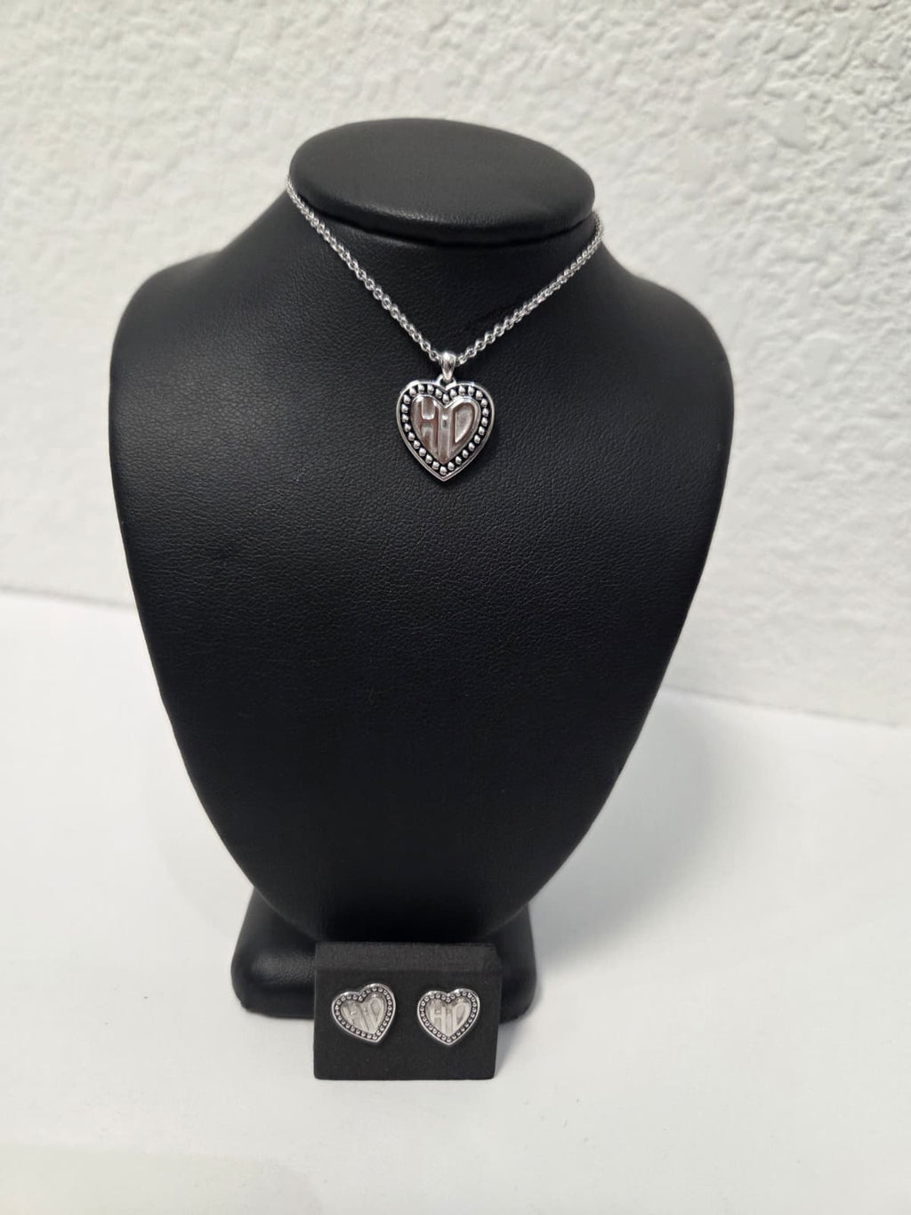 Licensed Product Womens .925 Silver Beaded Heart Necklace & Earring Gift Set - 18" Adjustable