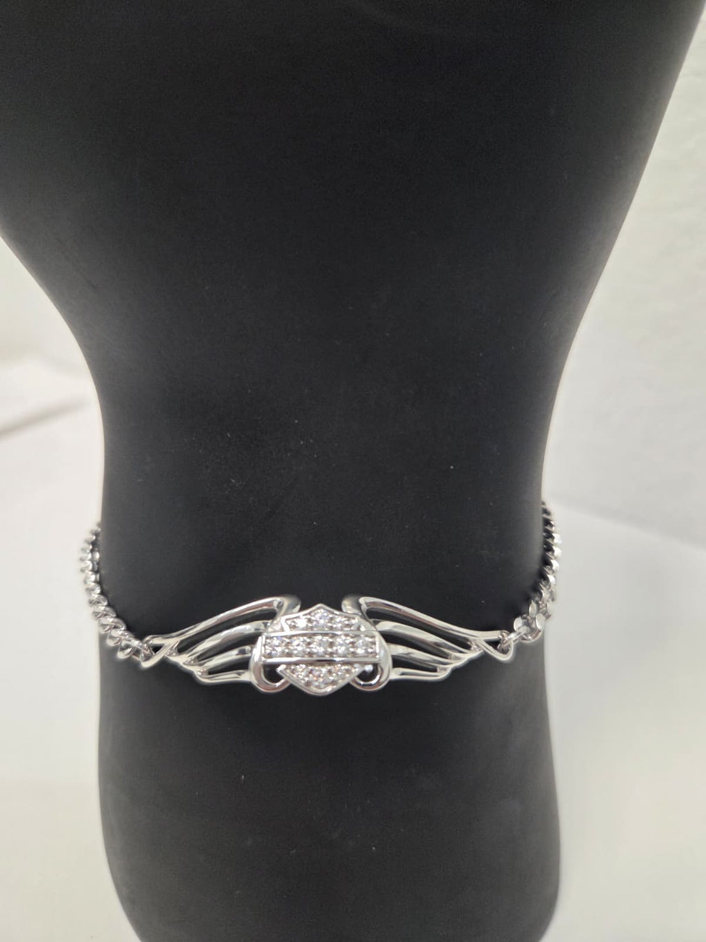 Licensed Product Womens .925 Silver Bling B&S with Pierced Wings Chain Bracelet