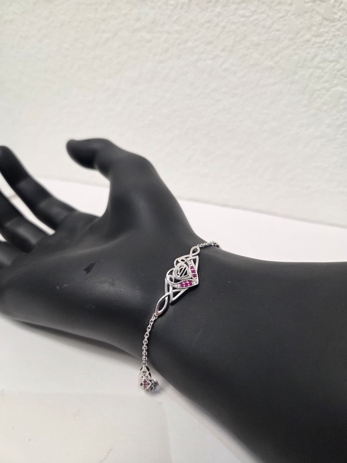 Licensed Product Womens .925 Silver Celtic Bling Heart Chain Bracelet