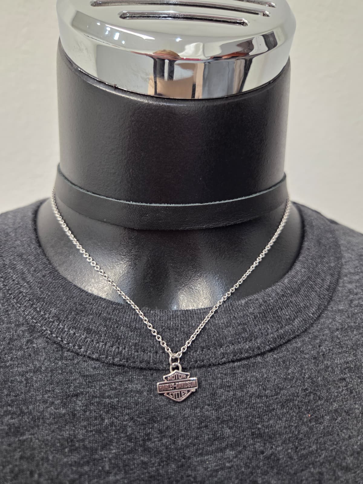 Licensed Product Womens .925 Sterling Silver Leather & Chain Choker Necklace – Adjustable