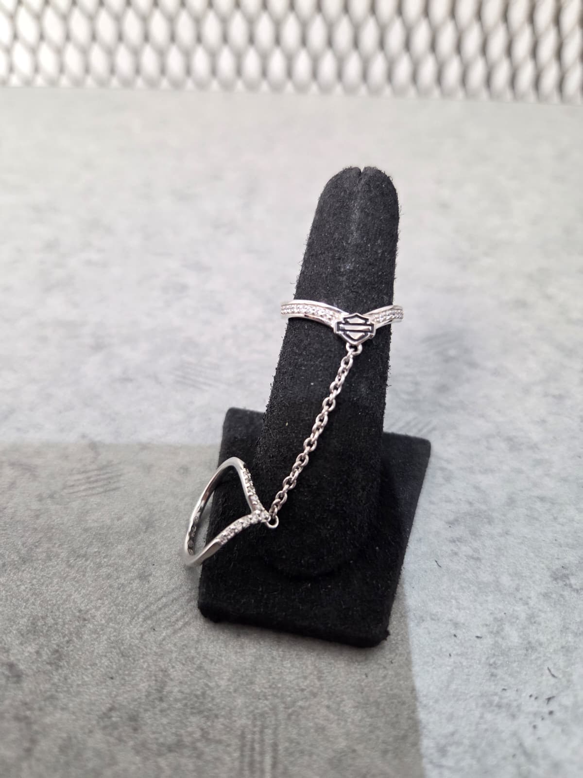 Licensed Product Womens .925 Silver with Bling Knuckle Chain V Ring