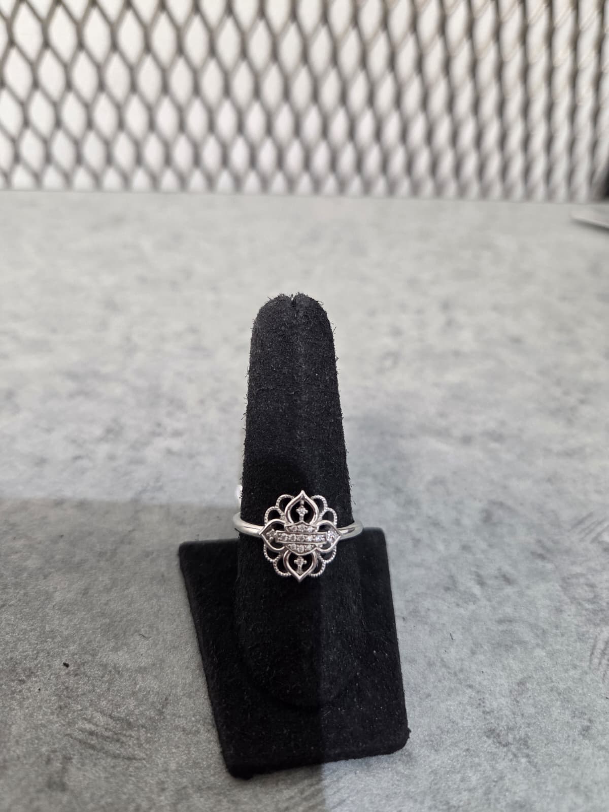 Licensed Product Womens Sterling Silver Floral Interlace Ring