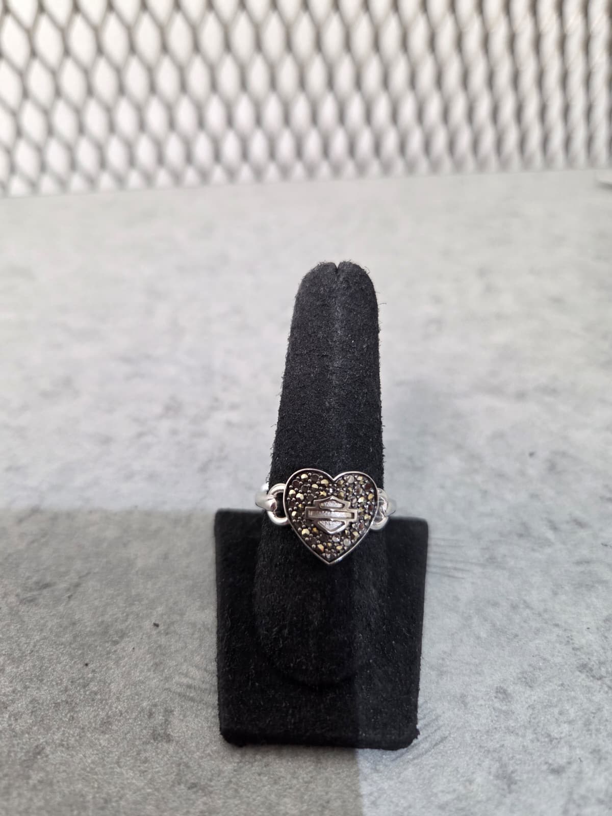 Licensed Product Womens Sterling Silver Marcasite Heart with Ruthenium Ring Main image