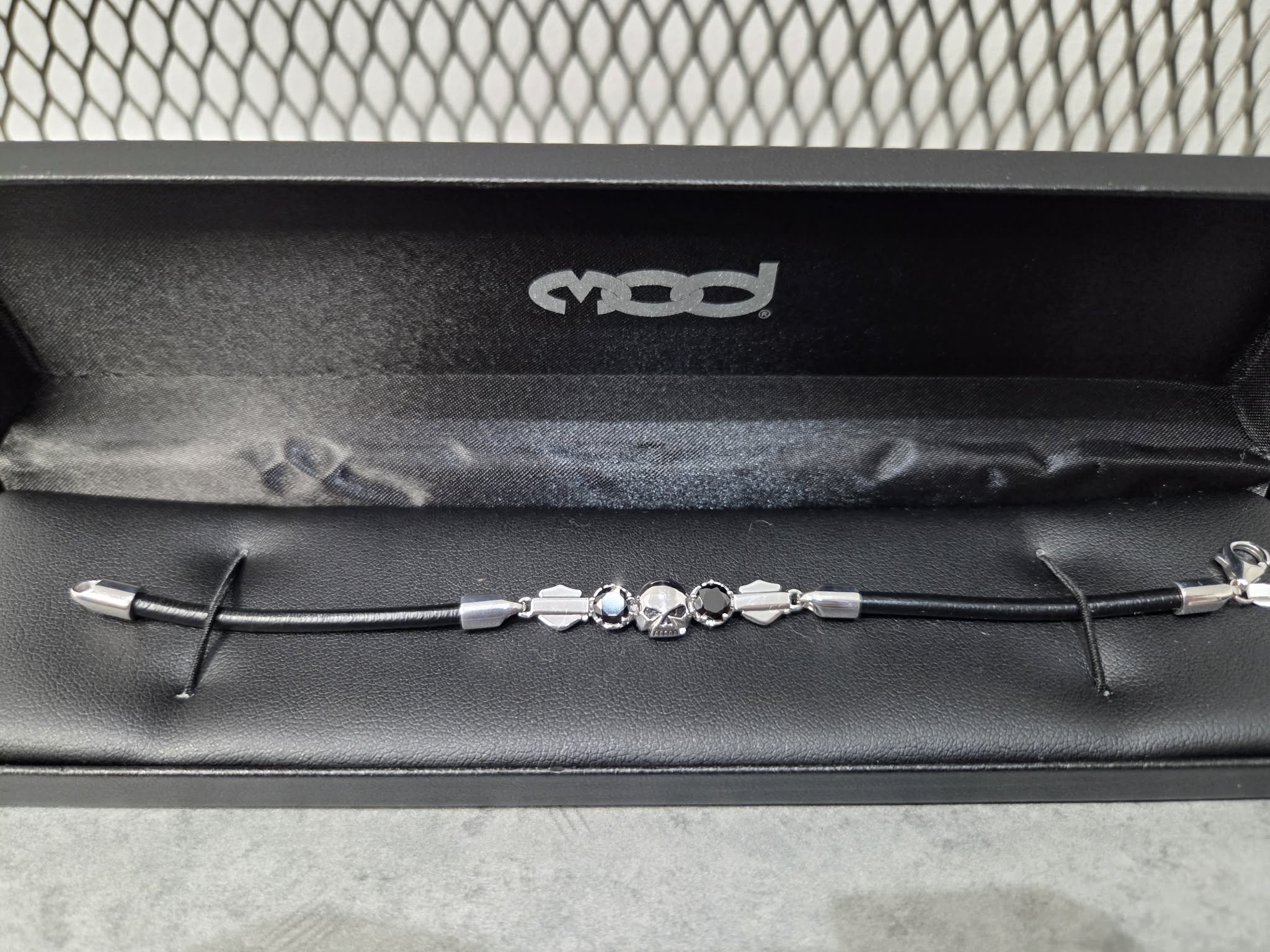 Licensed Product Womens Silver Skull & Stone Leather Bracelet Main image