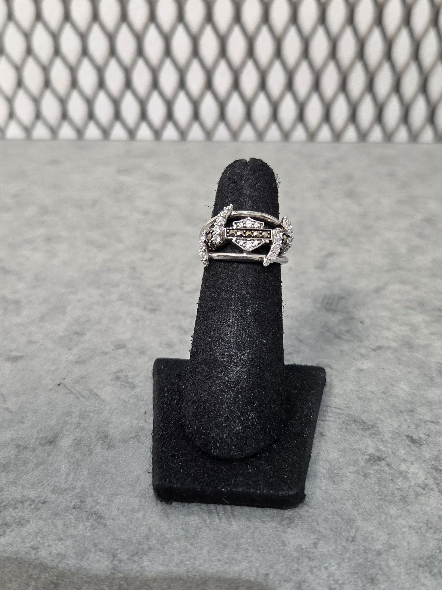 Licensed Product Womens Bling Barb Wire Ring