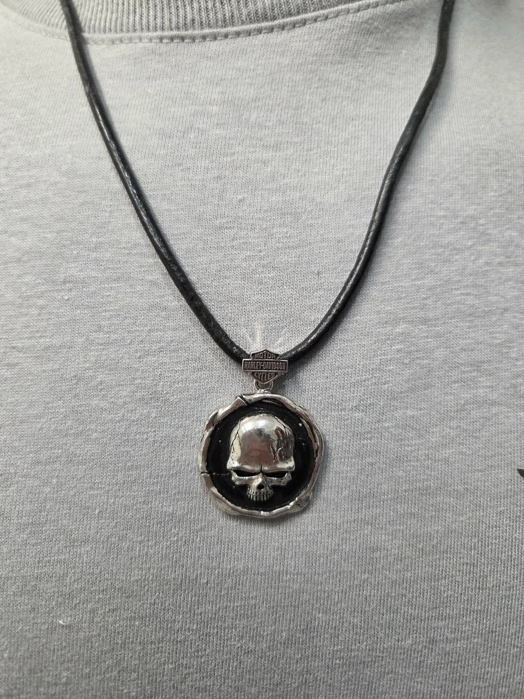 Licensed Product H-D Mens Sterling Silver Skull Wax Seal Necklace