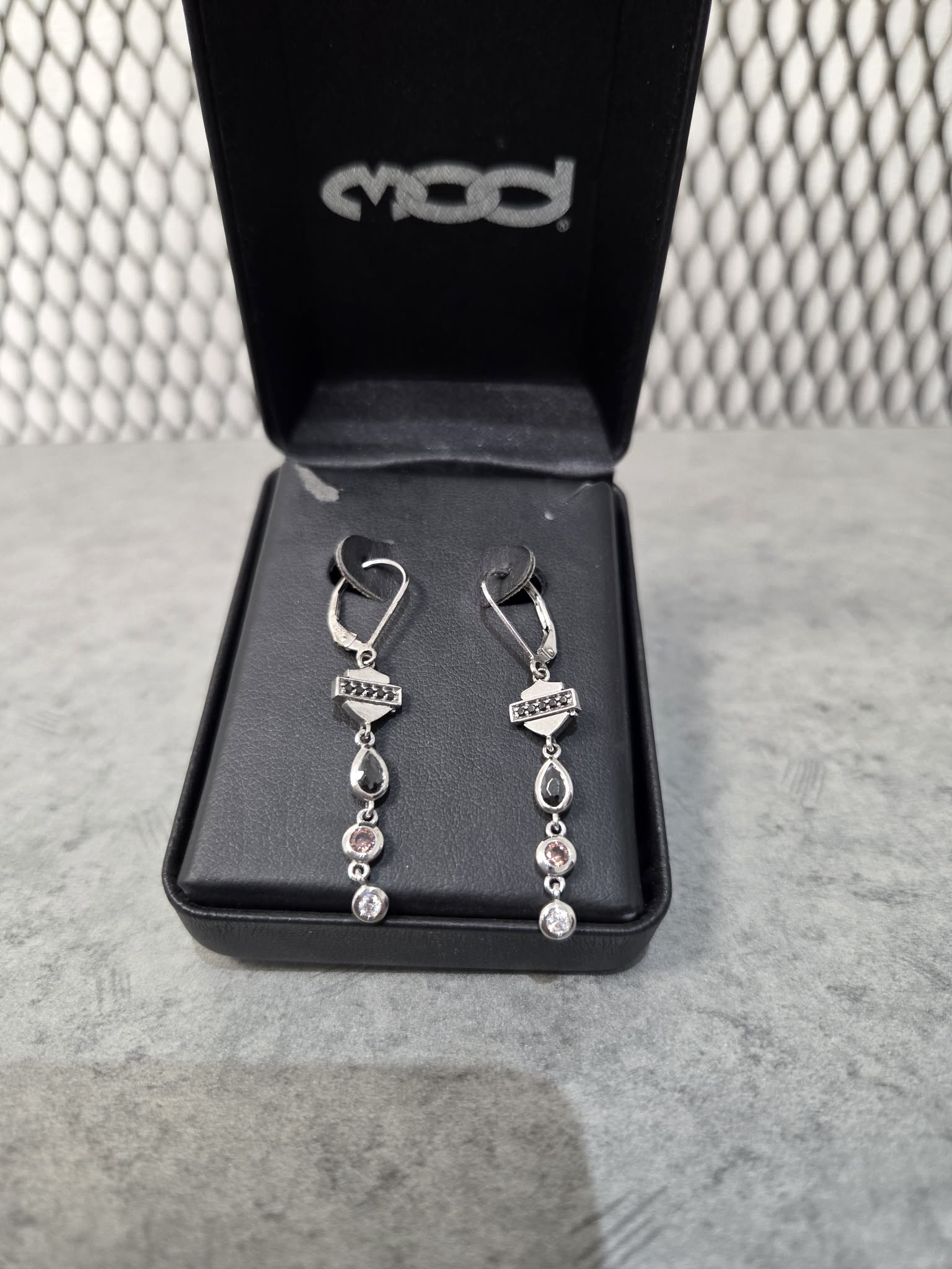 Licensed Product Womens 9.25 Sterling Silver Black Garland Stone Drop Earrings Main image